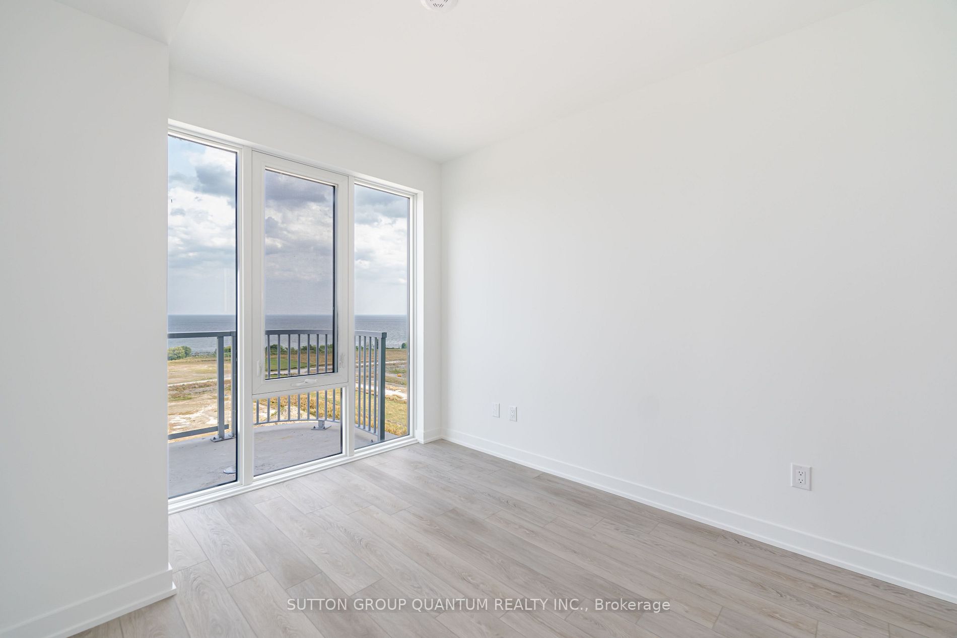 220 Missinnihe Way, #1305