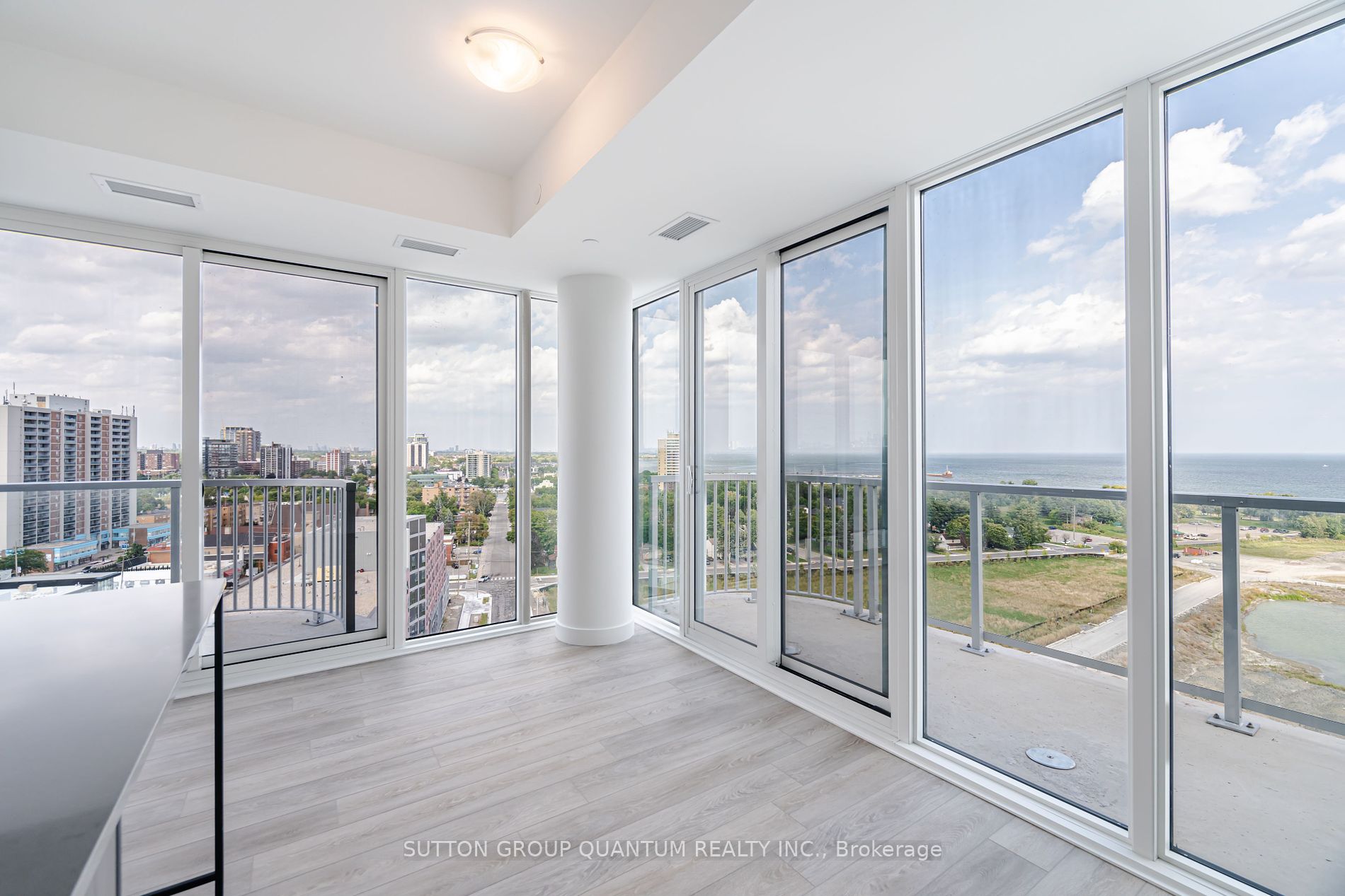 220 Missinnihe Way, #1305