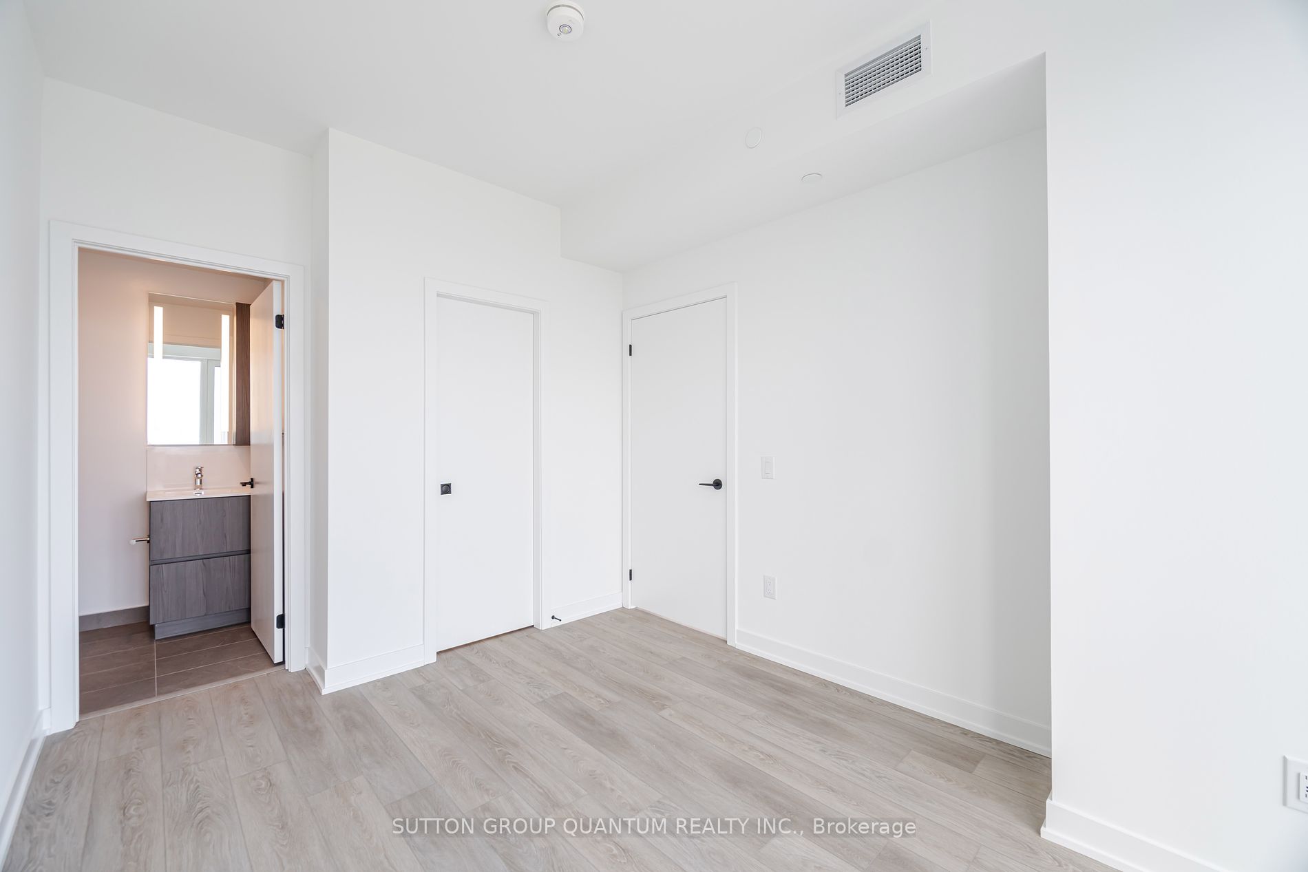 220 Missinnihe Way, #1305
