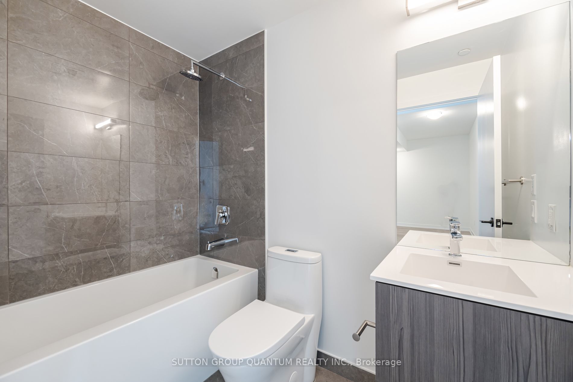 220 Missinnihe Way, #1305