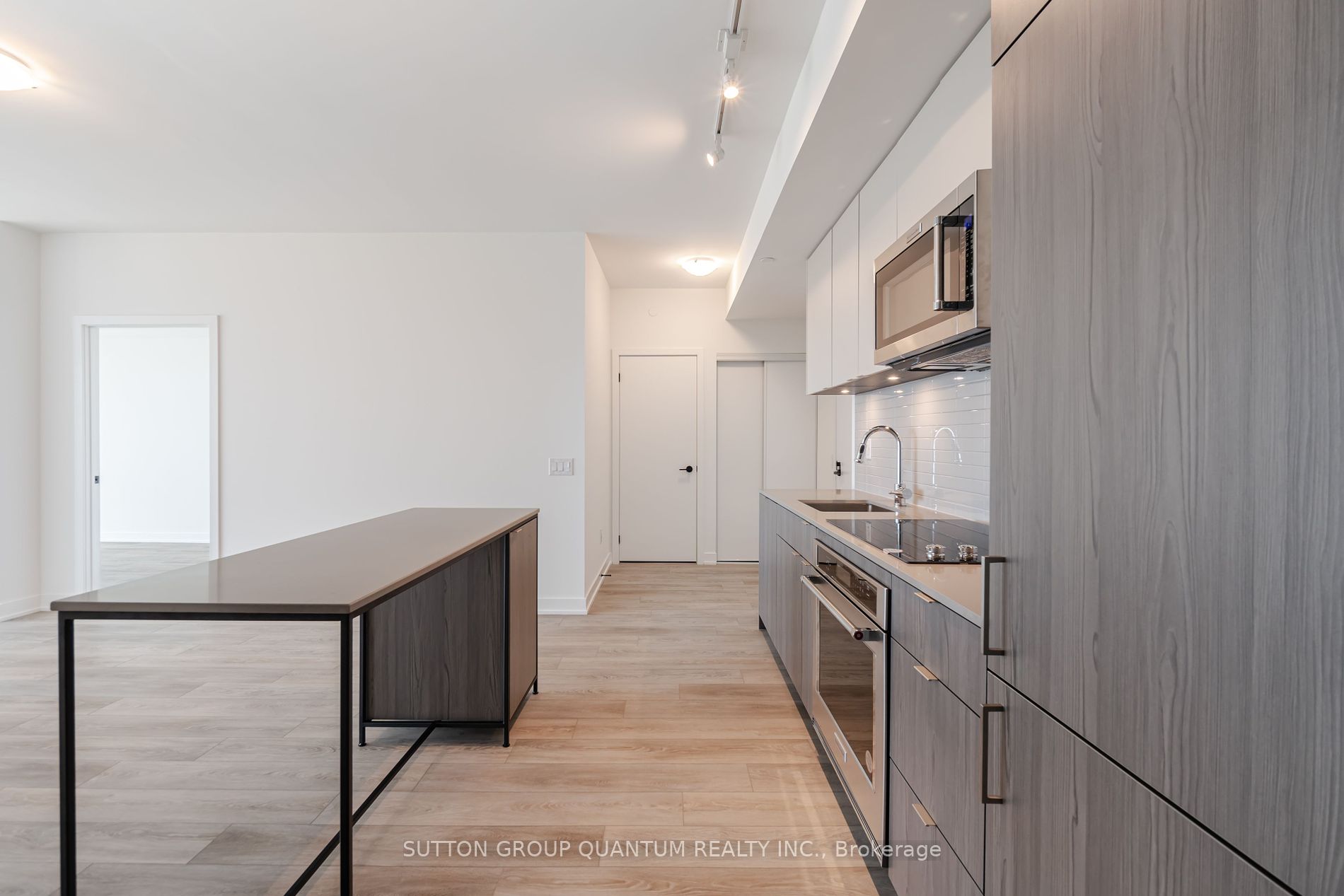 220 Missinnihe Way, #1307