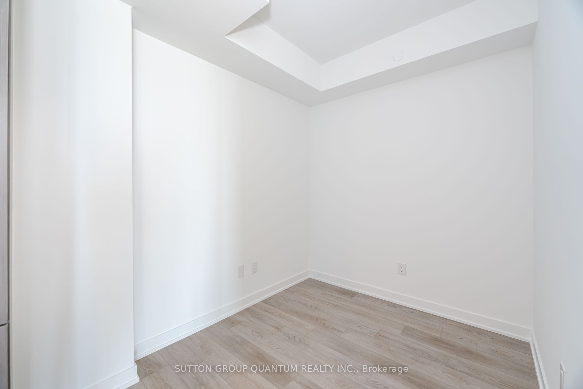 220 Missinnihe Way, #1307
