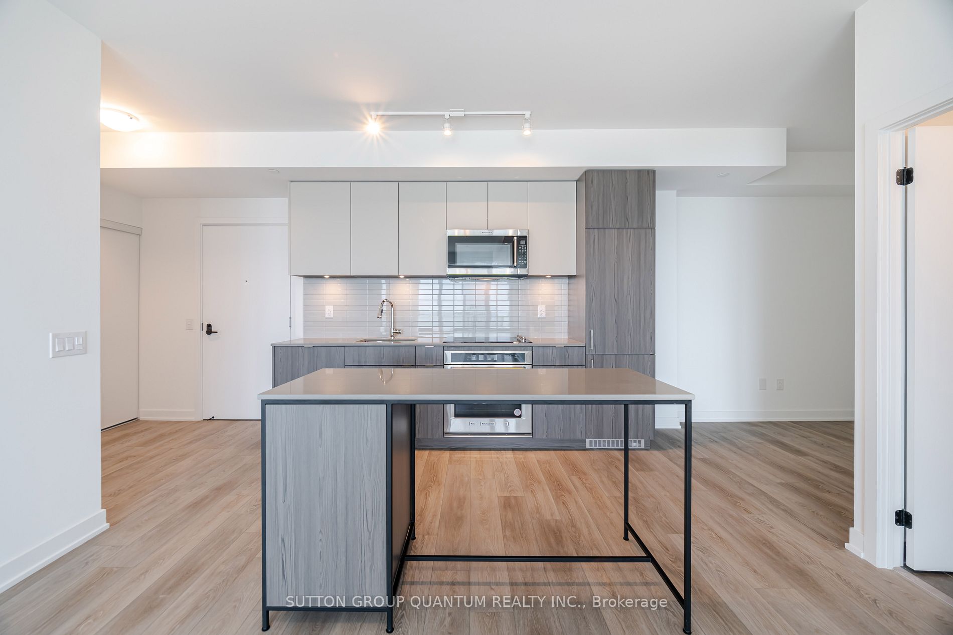 220 Missinnihe Way, #1307