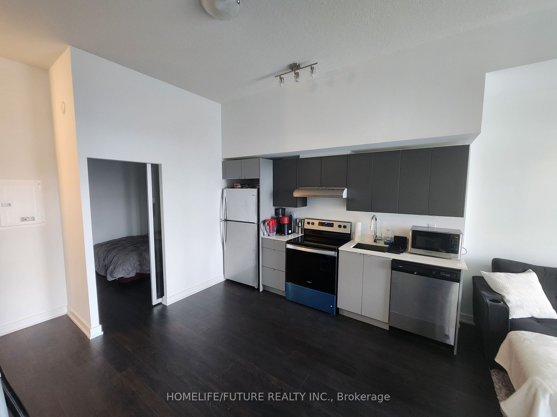 3200 Dakota Common, #B105