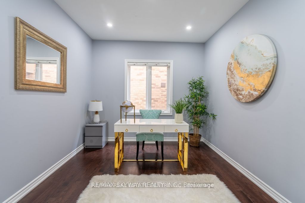 25 Hammerhead Road