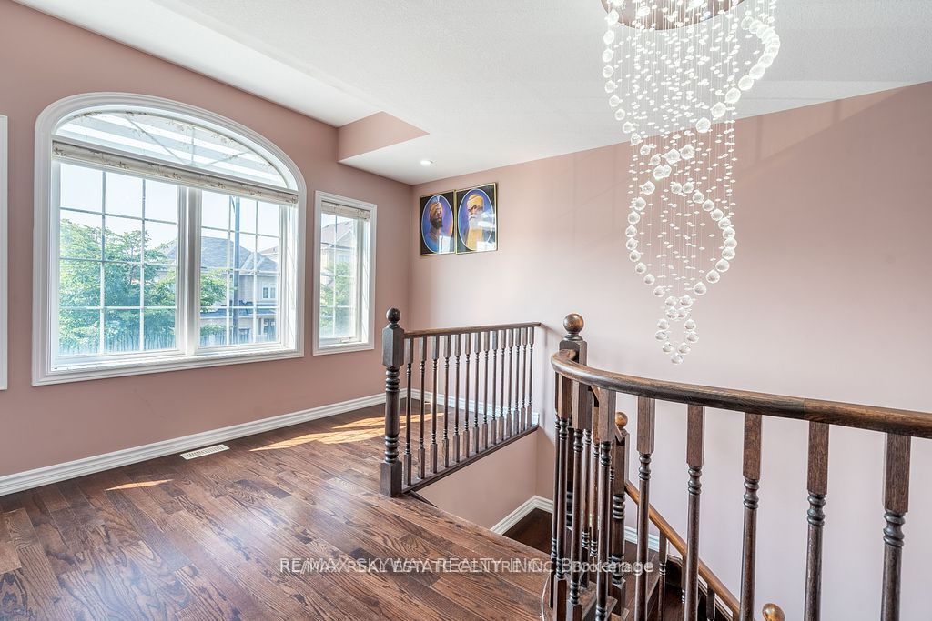 25 Hammerhead Road