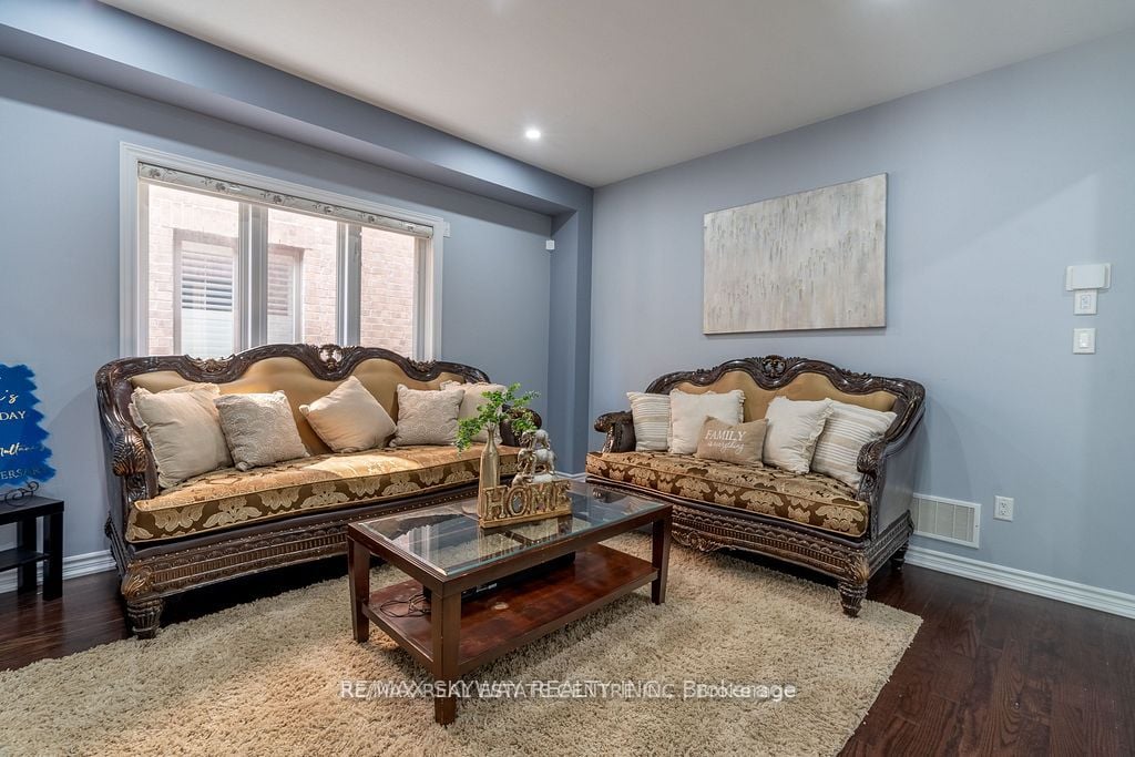 25 Hammerhead Road