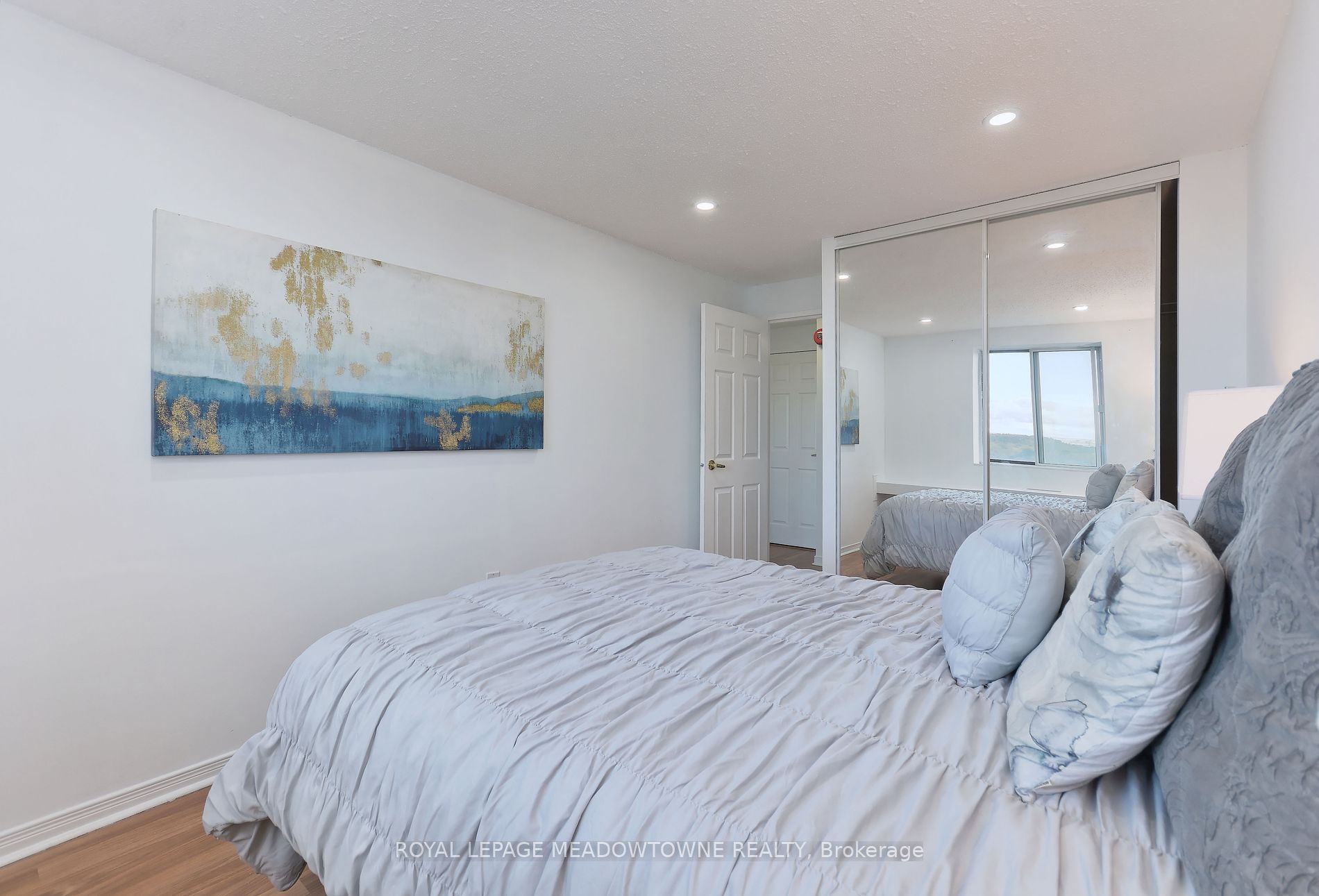 6720 Glen Erin Drive #1013