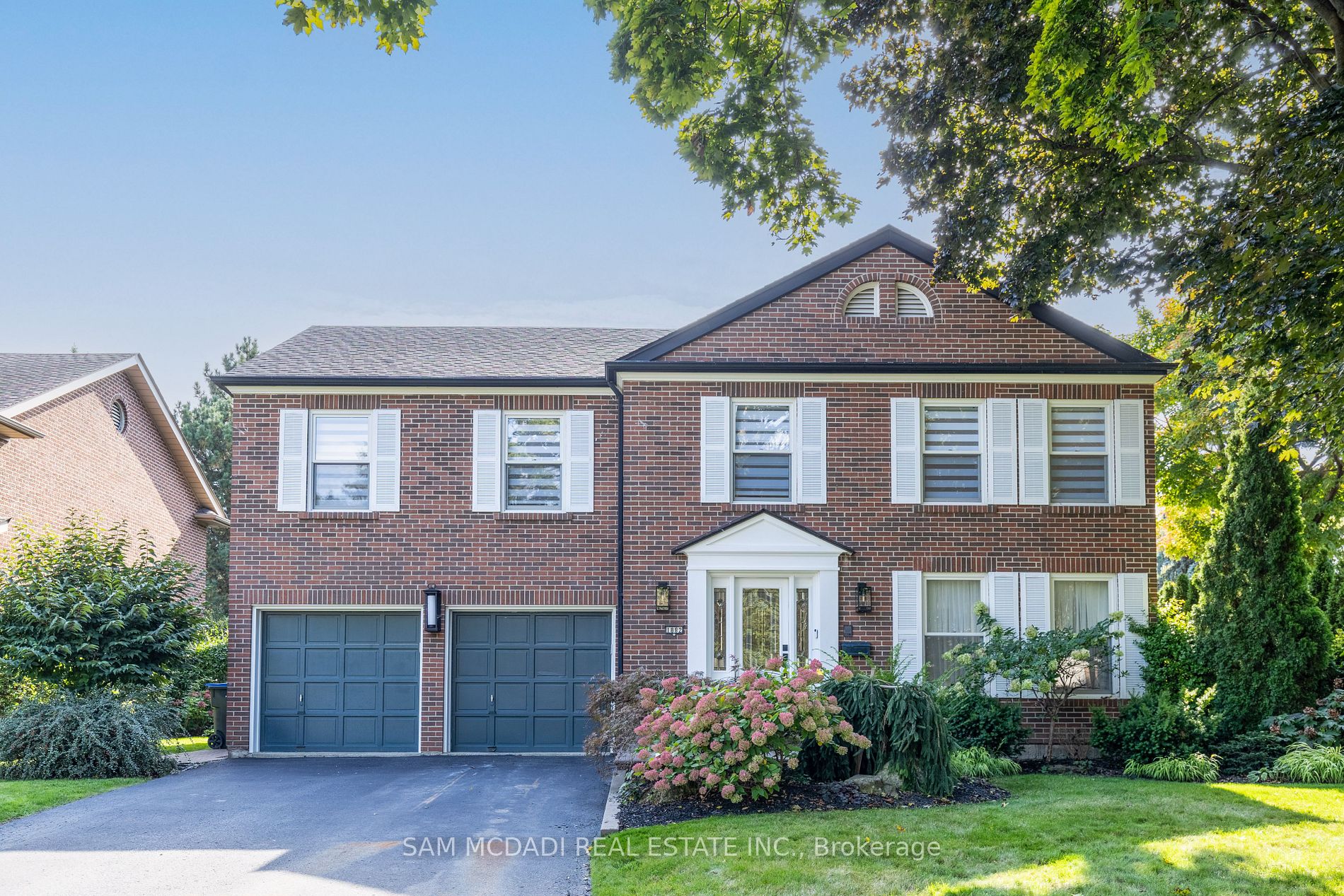 1882 Sherwood Forrest Circle