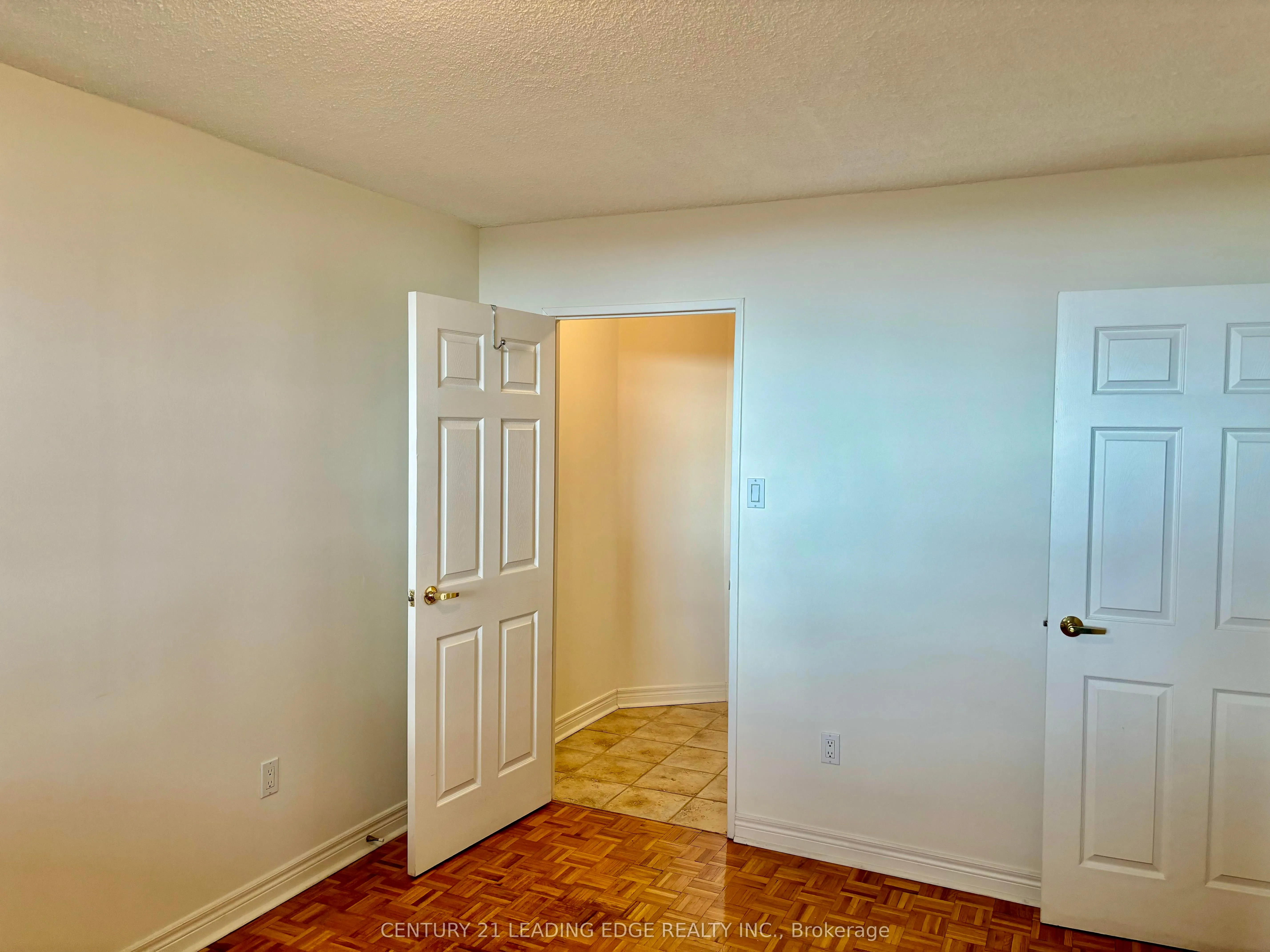 3501 Glen Erin Drive #905