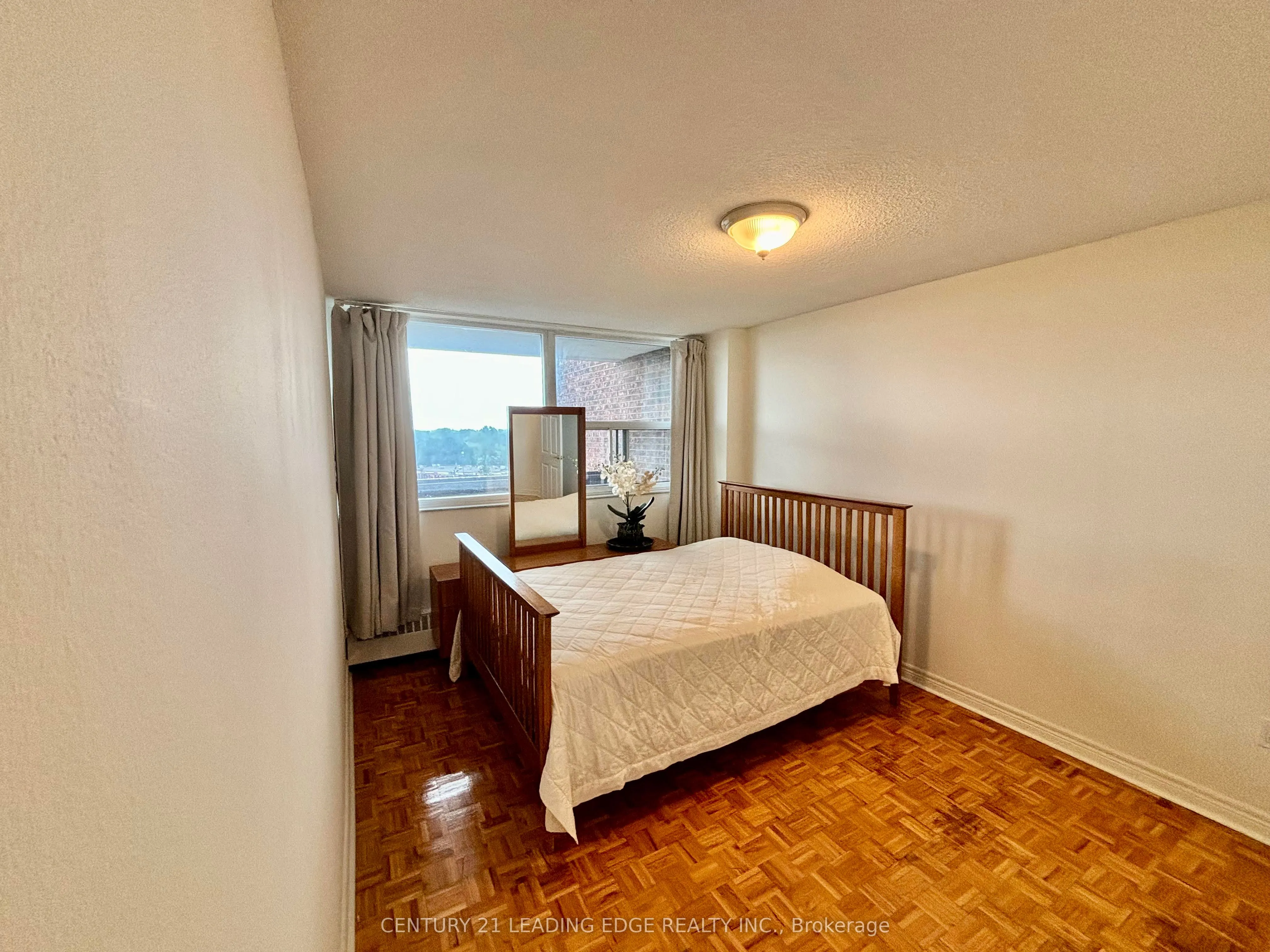 3501 Glen Erin Drive #905