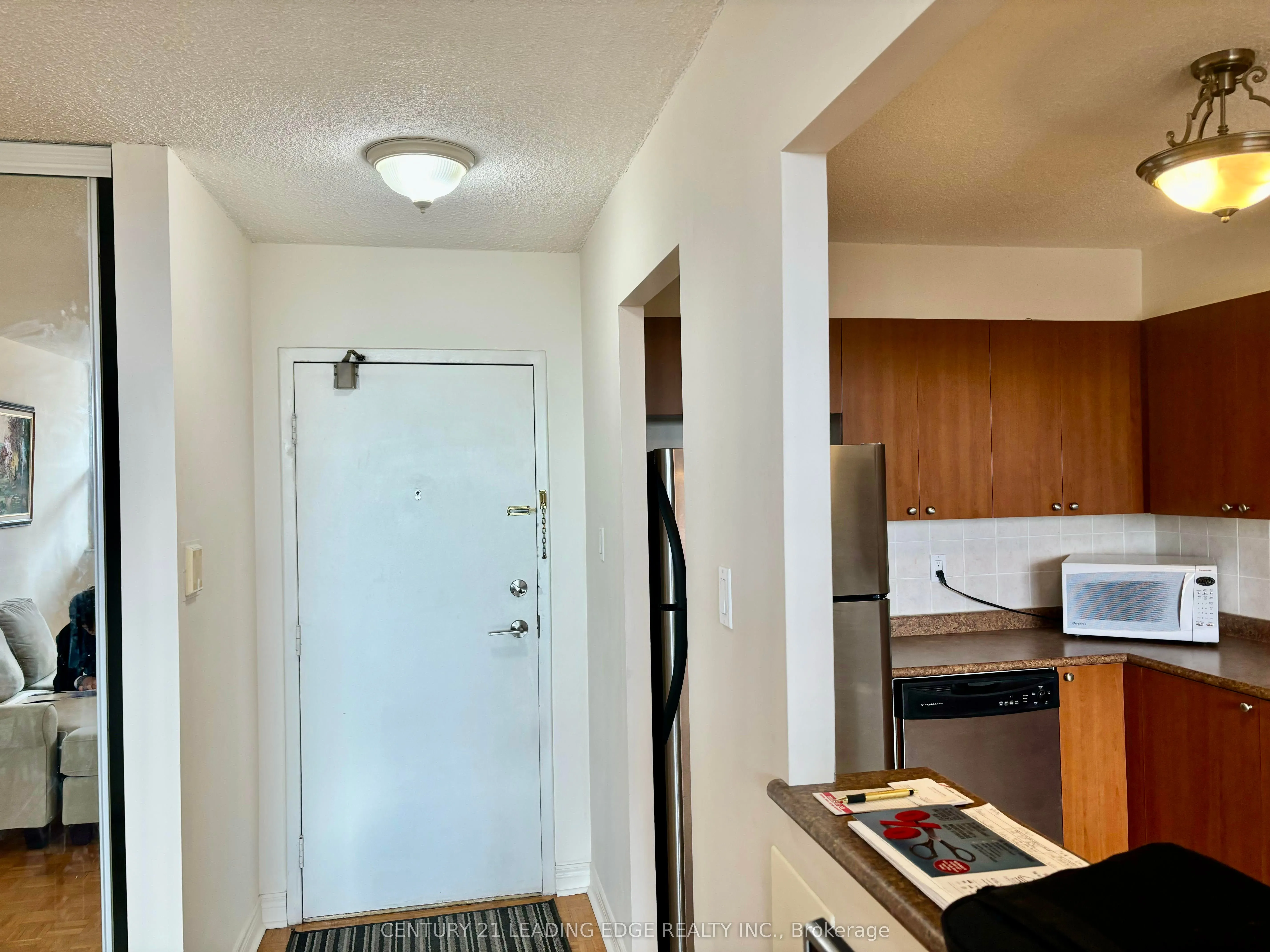 3501 Glen Erin Drive #905