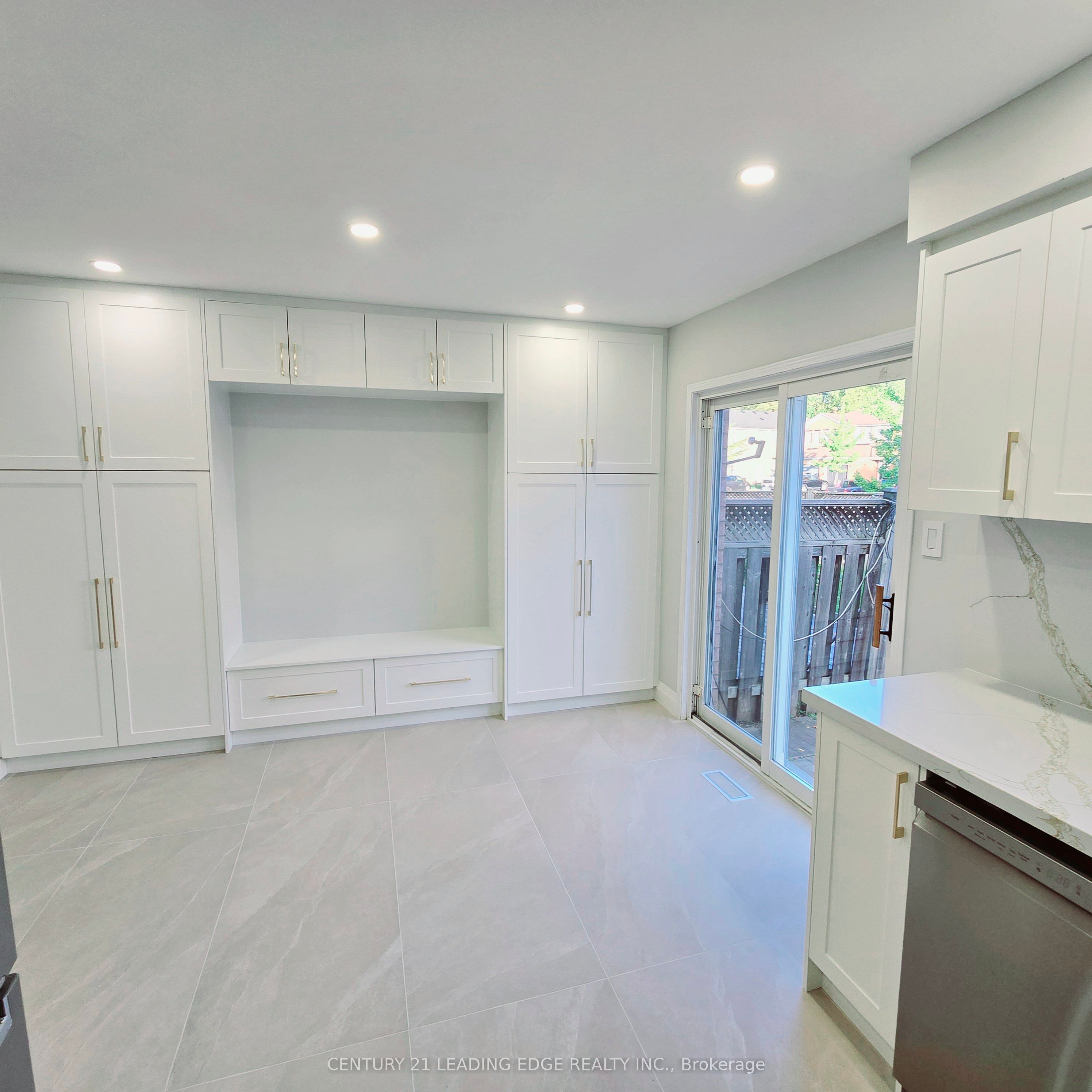15 Hackberry Gate