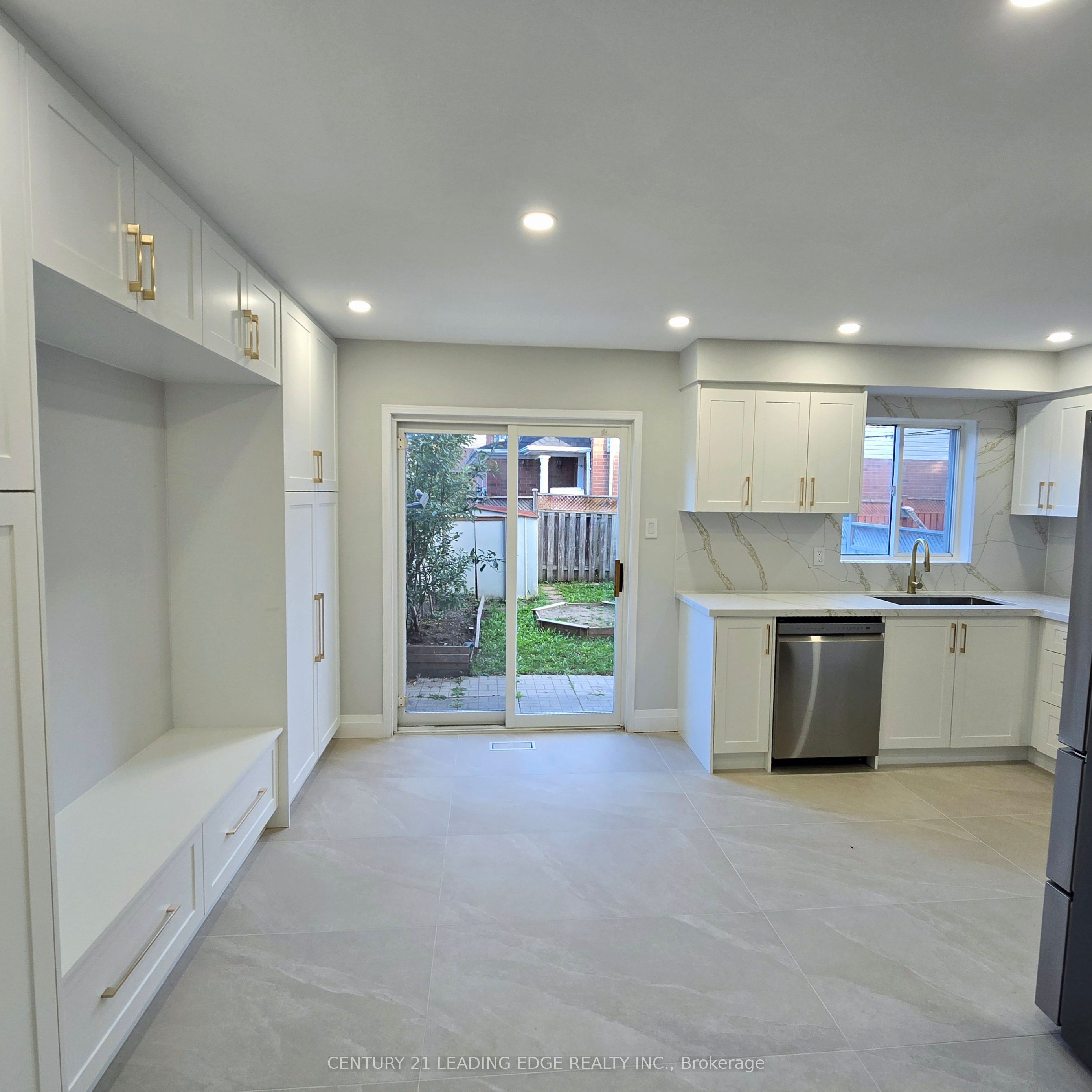 15 Hackberry Gate