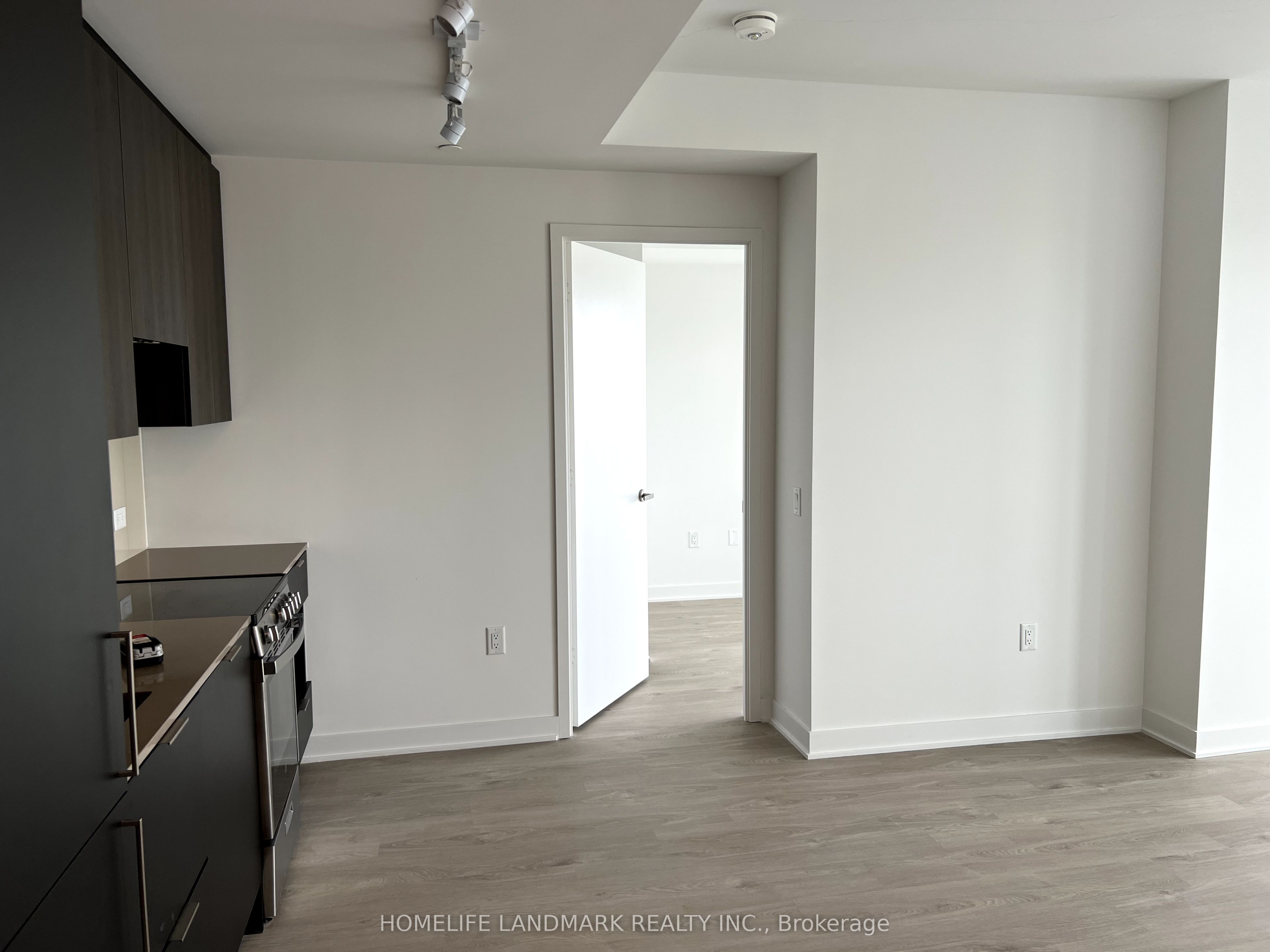 3900 Confederation Parkway, #1501