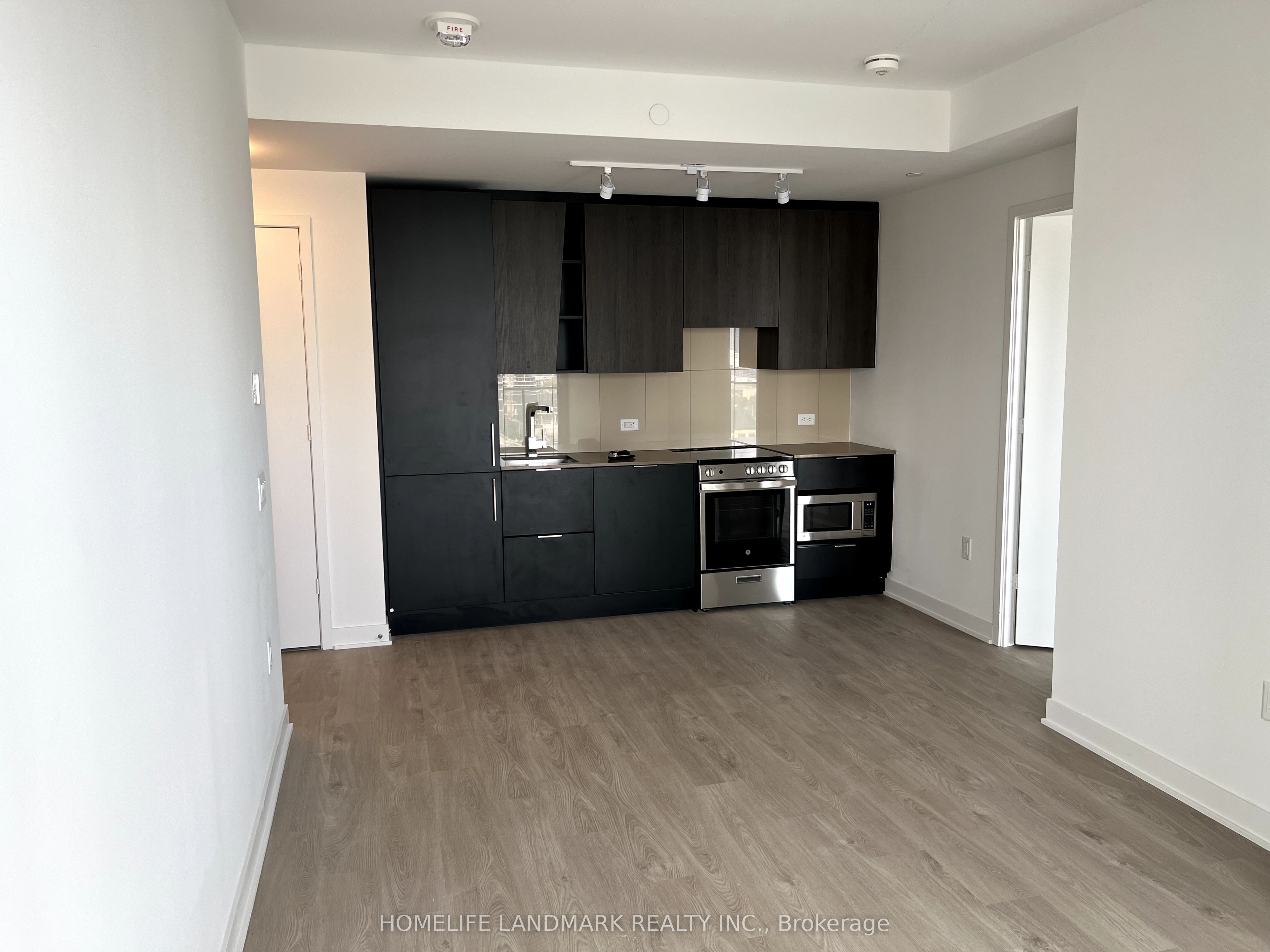 3900 Confederation Parkway, #1501