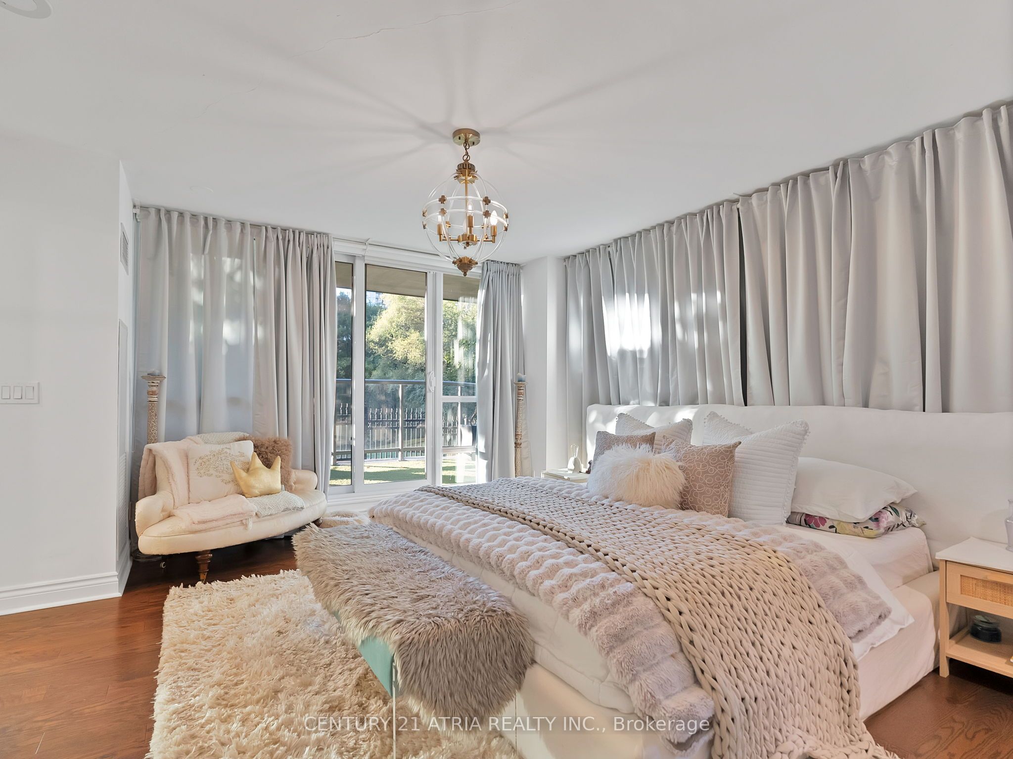 2230 Lake Shore Boulevard W #107