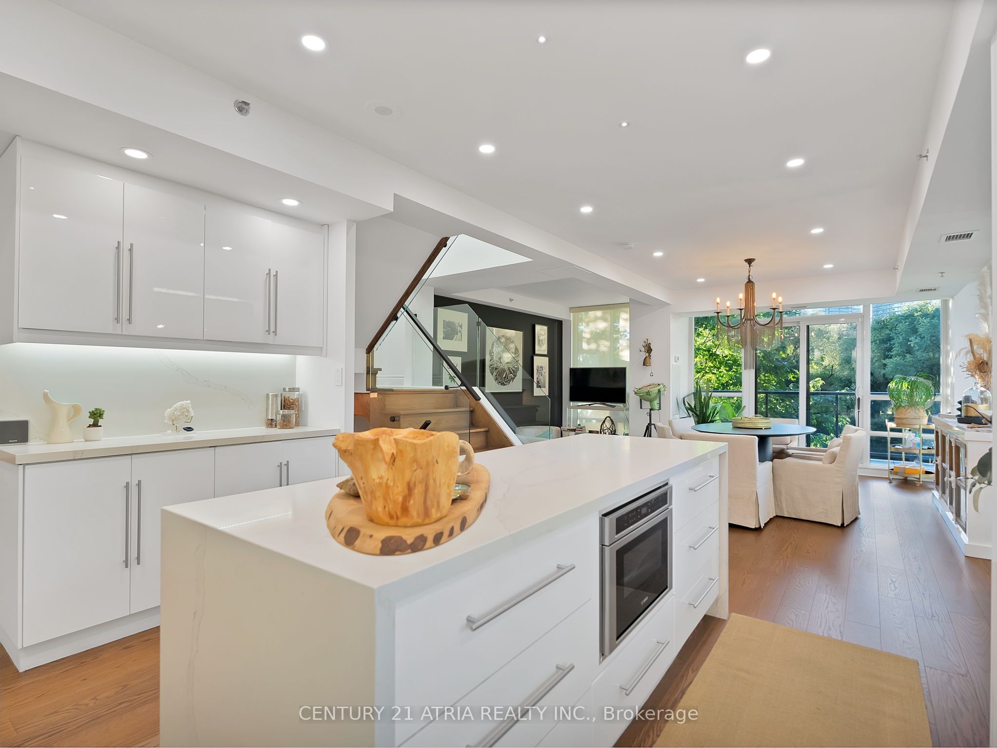 2230 Lake Shore Boulevard W #107