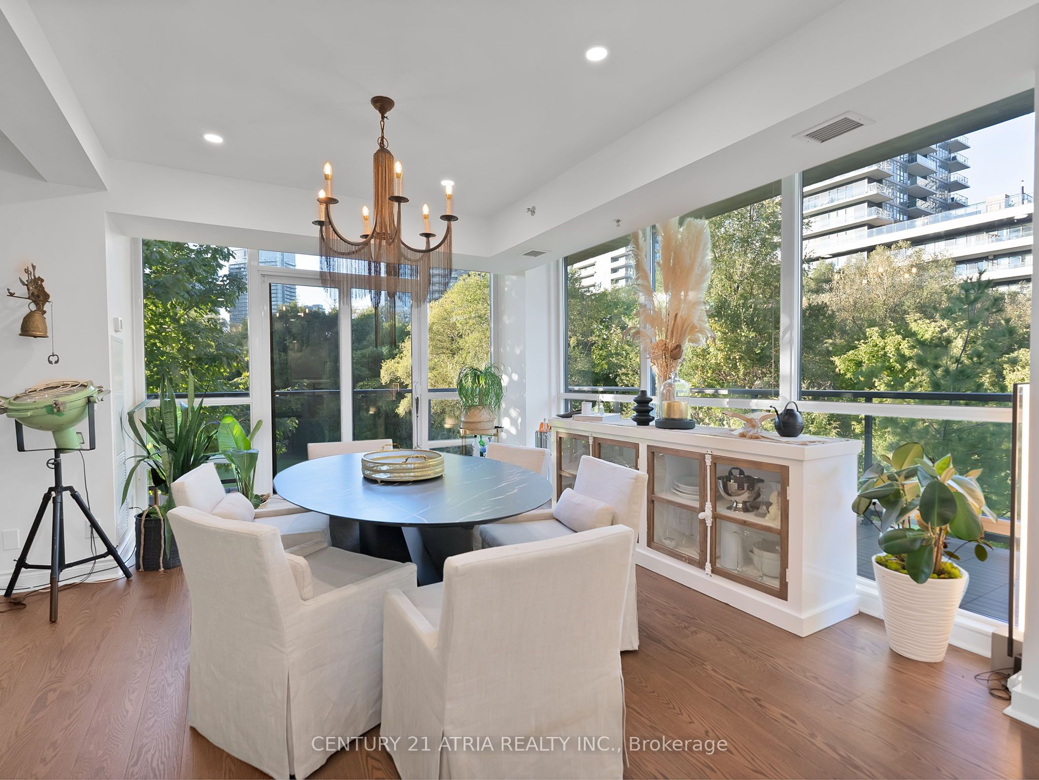 2230 Lake Shore Boulevard W #107