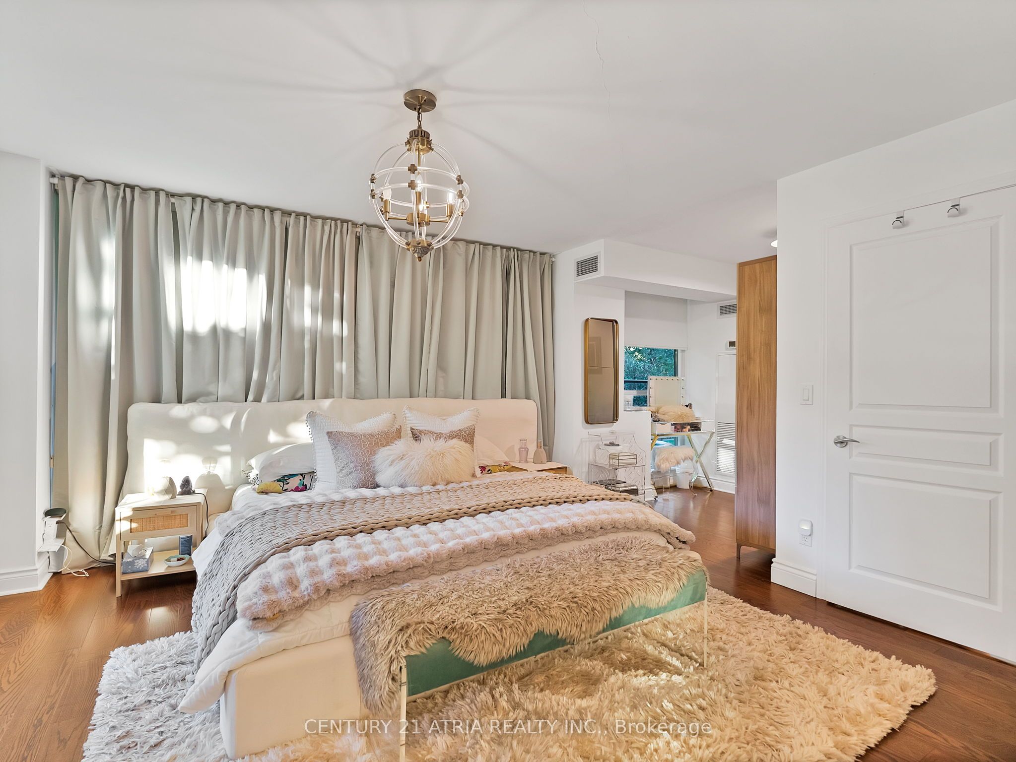 2230 Lake Shore Boulevard W #107