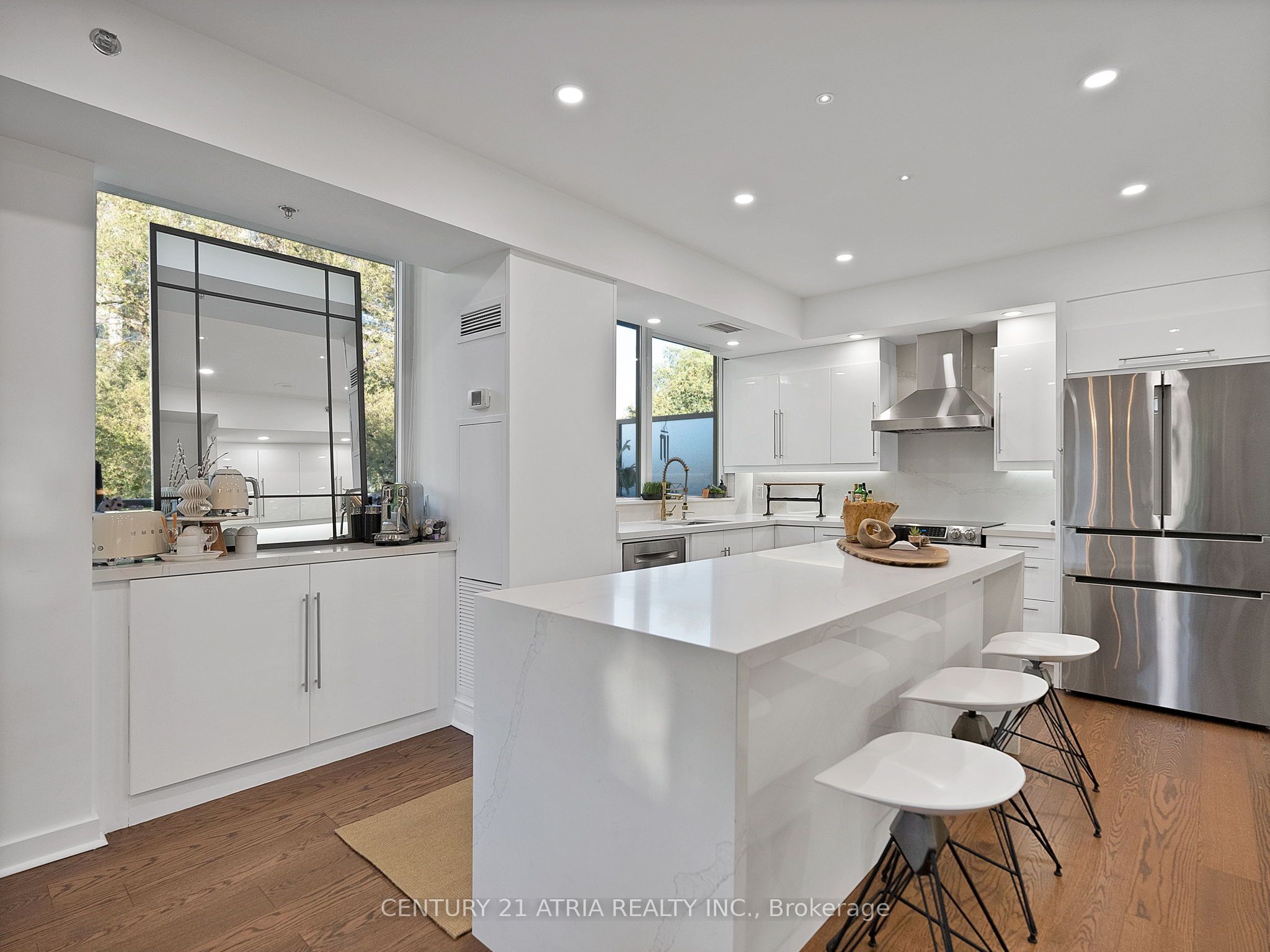 2230 Lake Shore Boulevard W #107