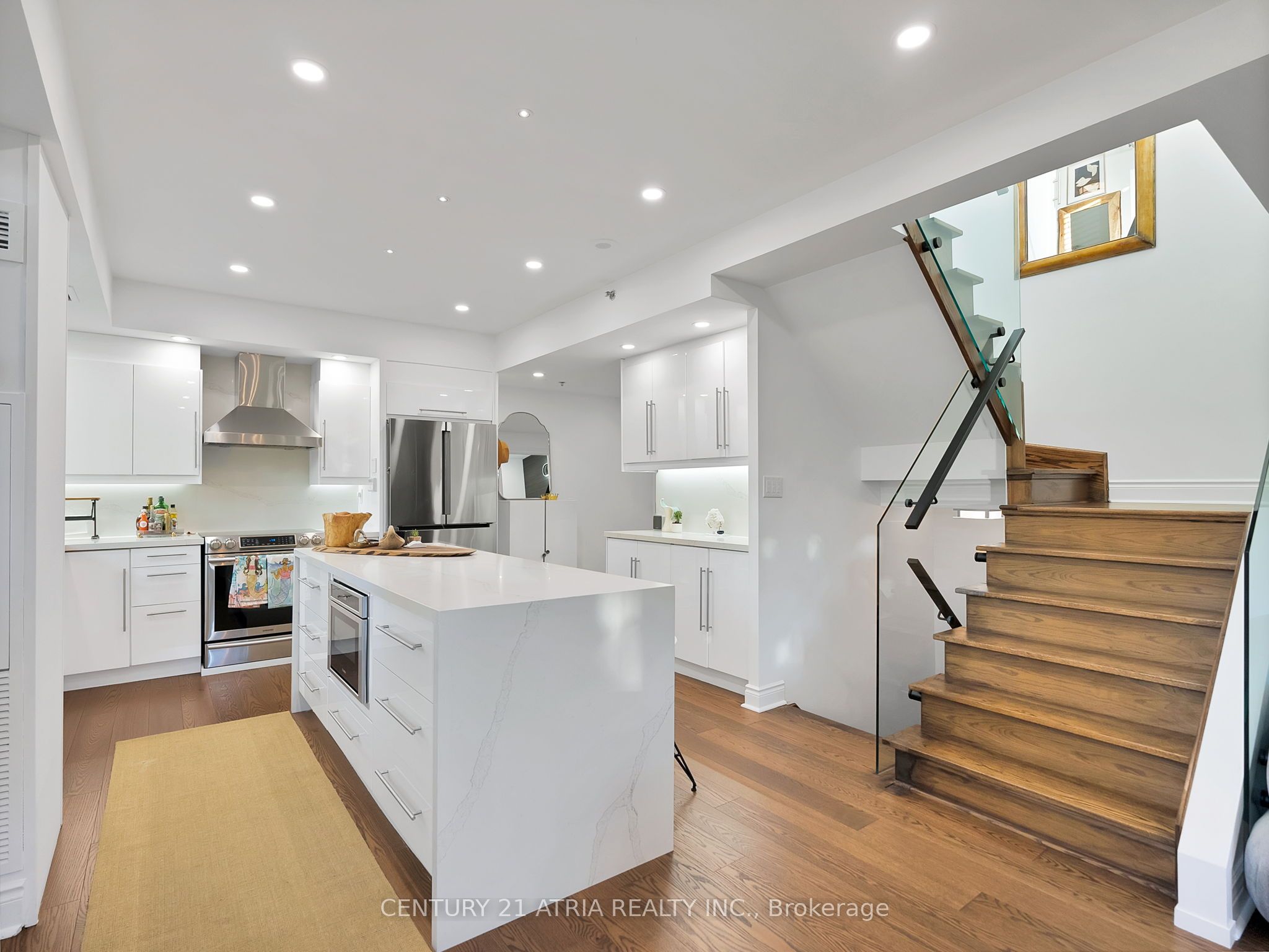 2230 Lake Shore Boulevard W #107