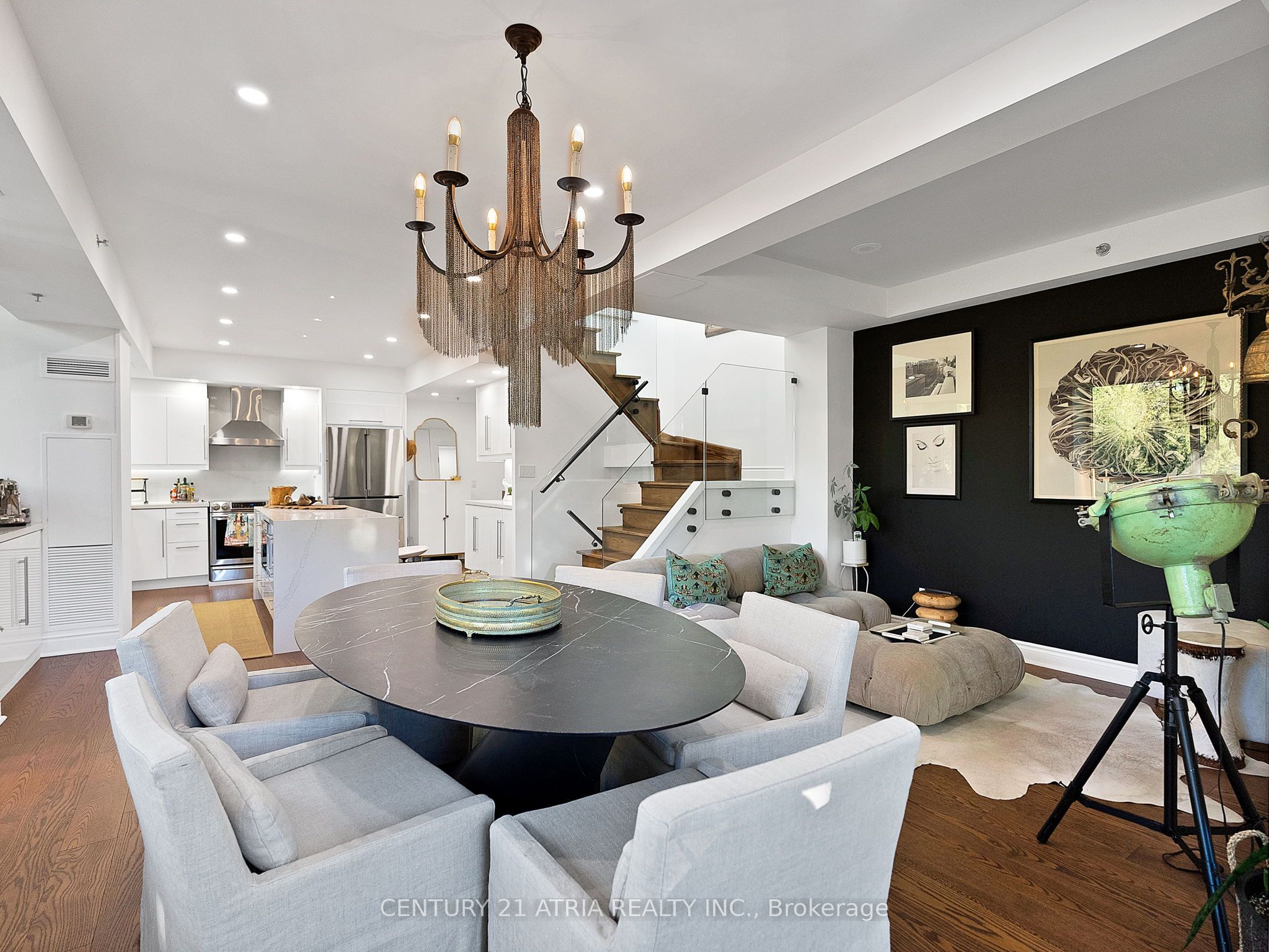 2230 Lake Shore Boulevard W #107