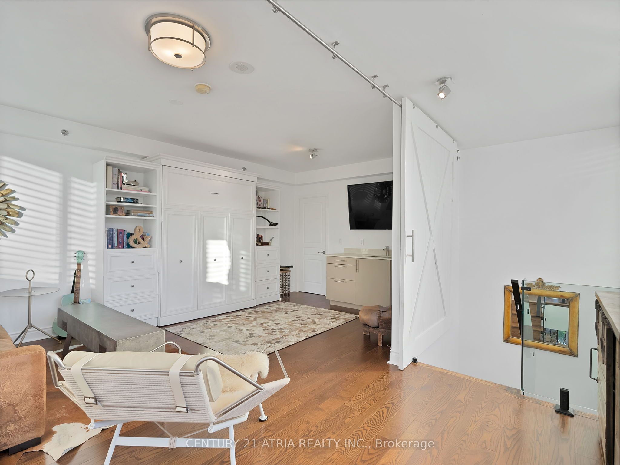2230 Lake Shore Boulevard W #107