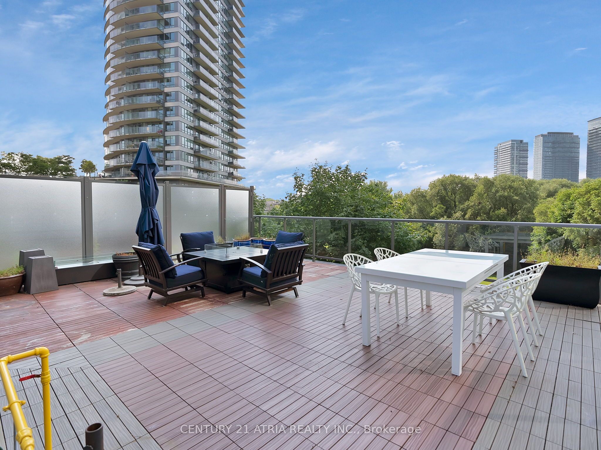 2230 Lake Shore Boulevard W #107