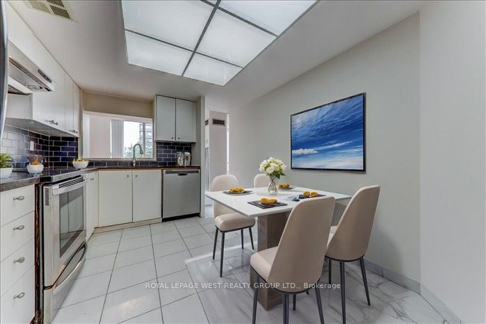 1320 Islington Avenue, #201
