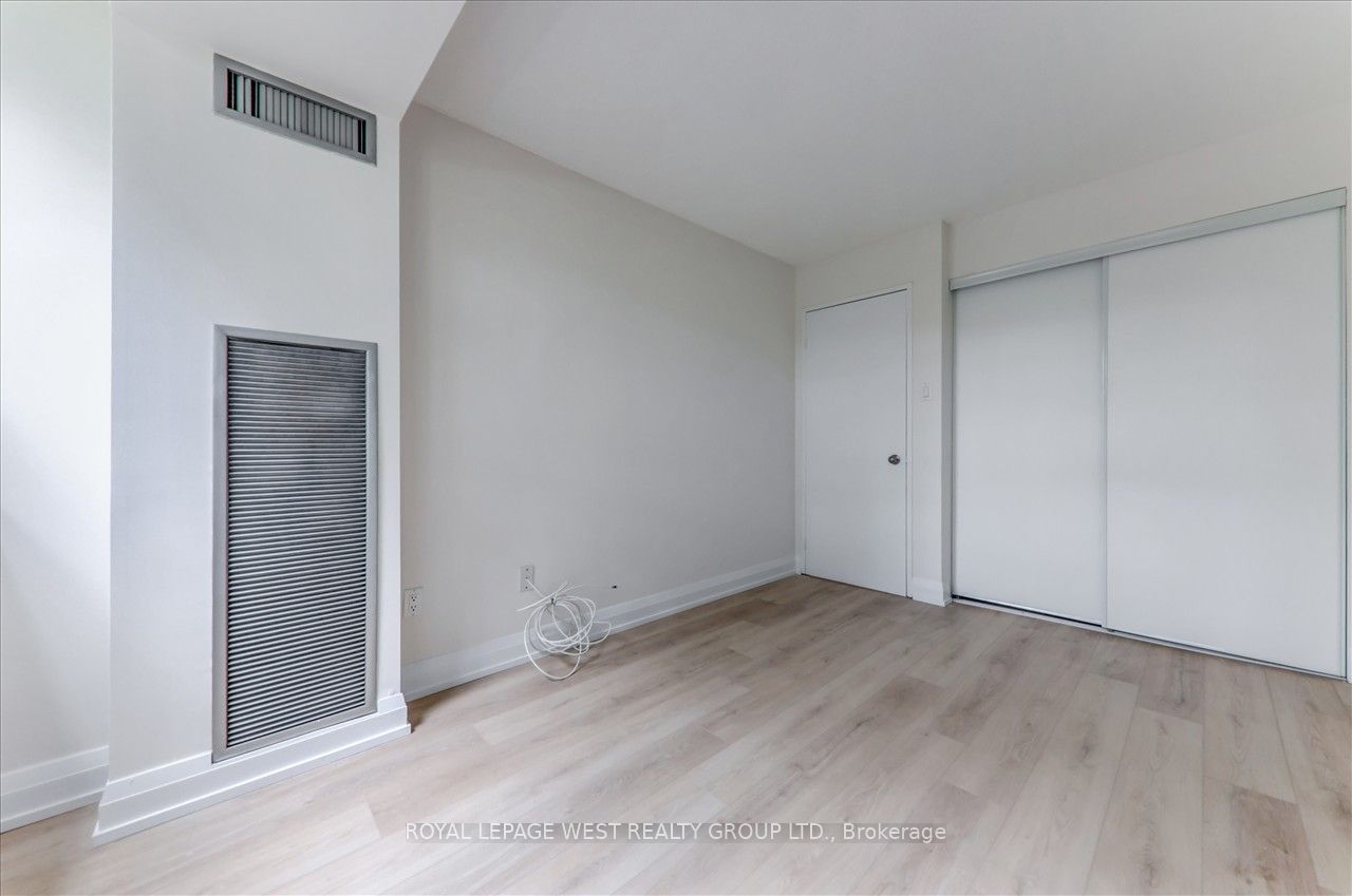 1320 Islington Avenue, #201