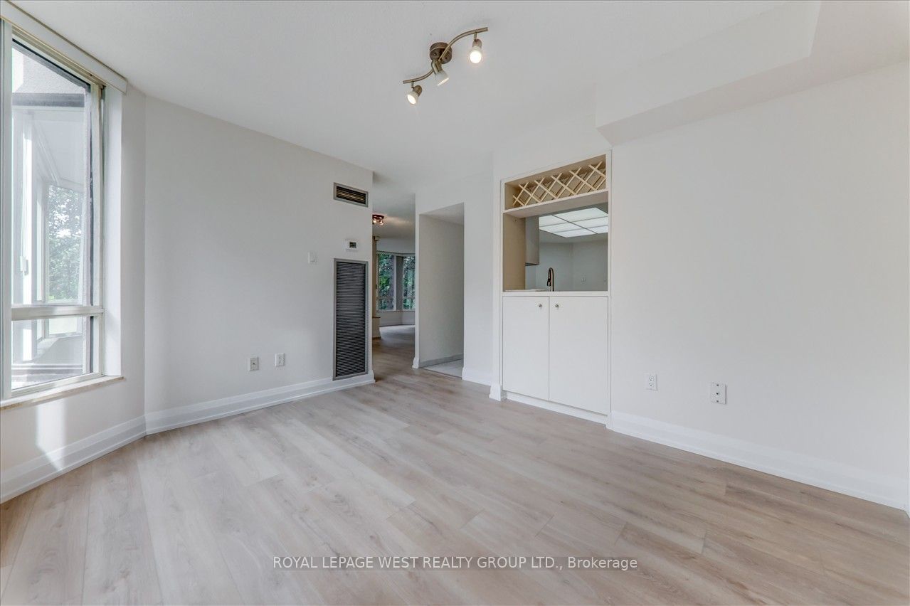1320 Islington Avenue, #201