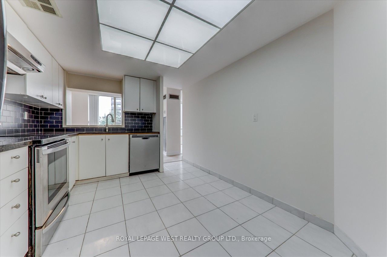 1320 Islington Avenue, #201