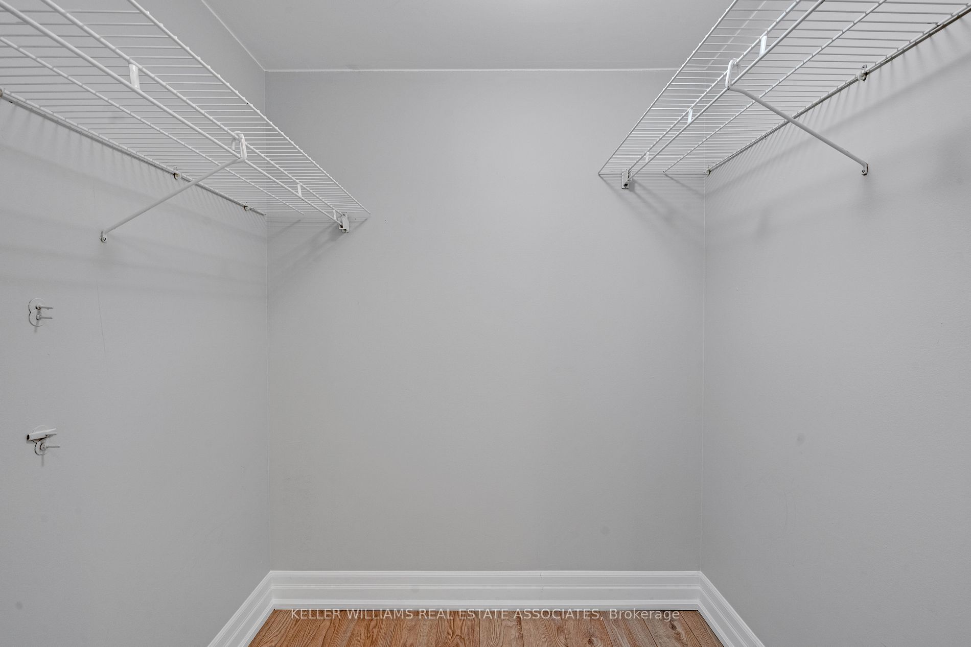 330 Rathburn Road W, #208