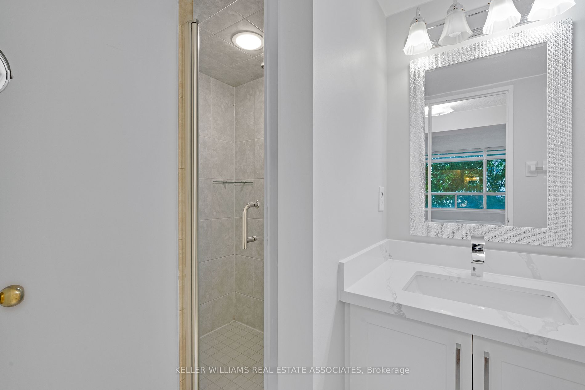 330 Rathburn Road W, #208
