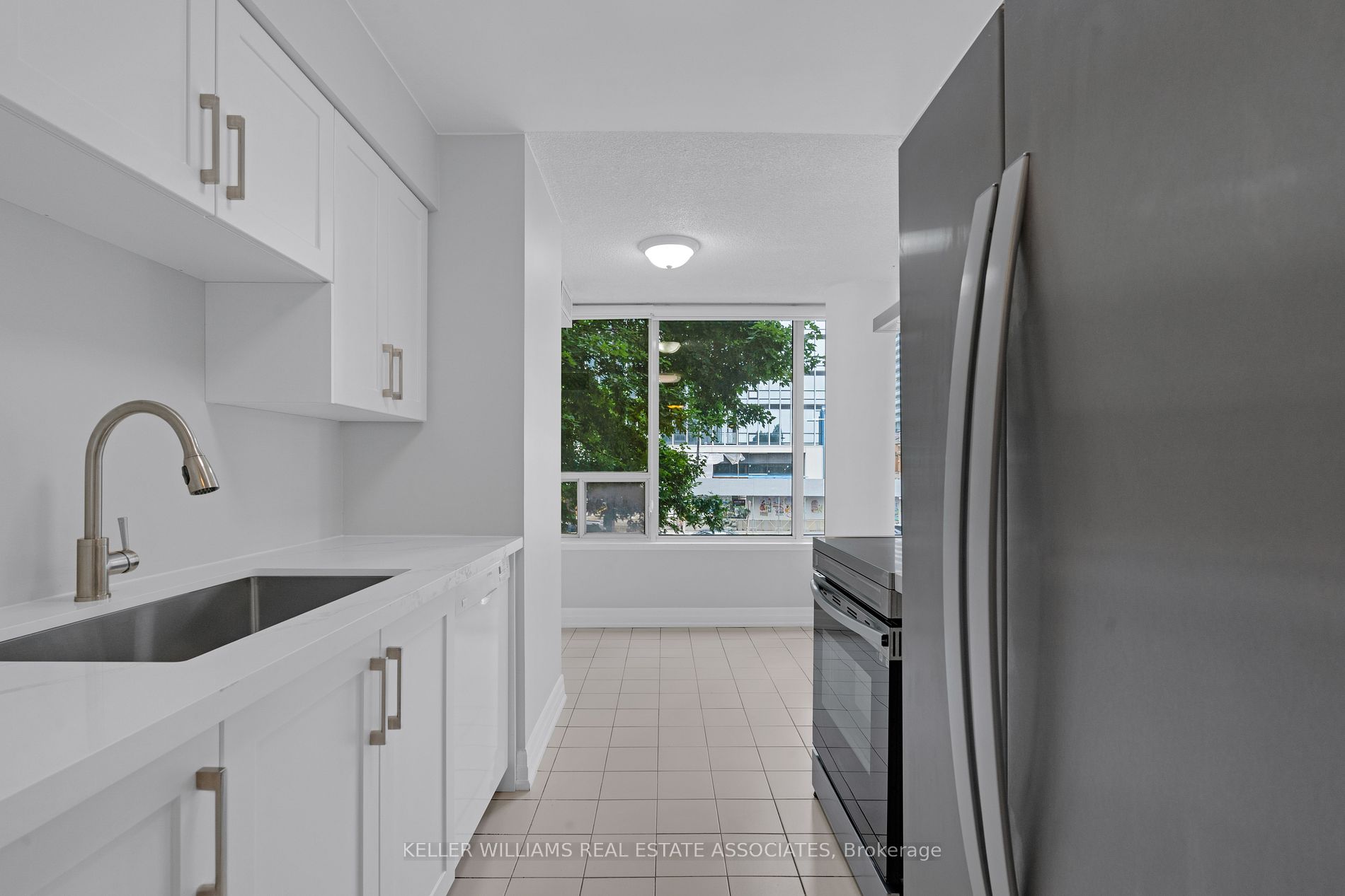 330 Rathburn Road W, #208
