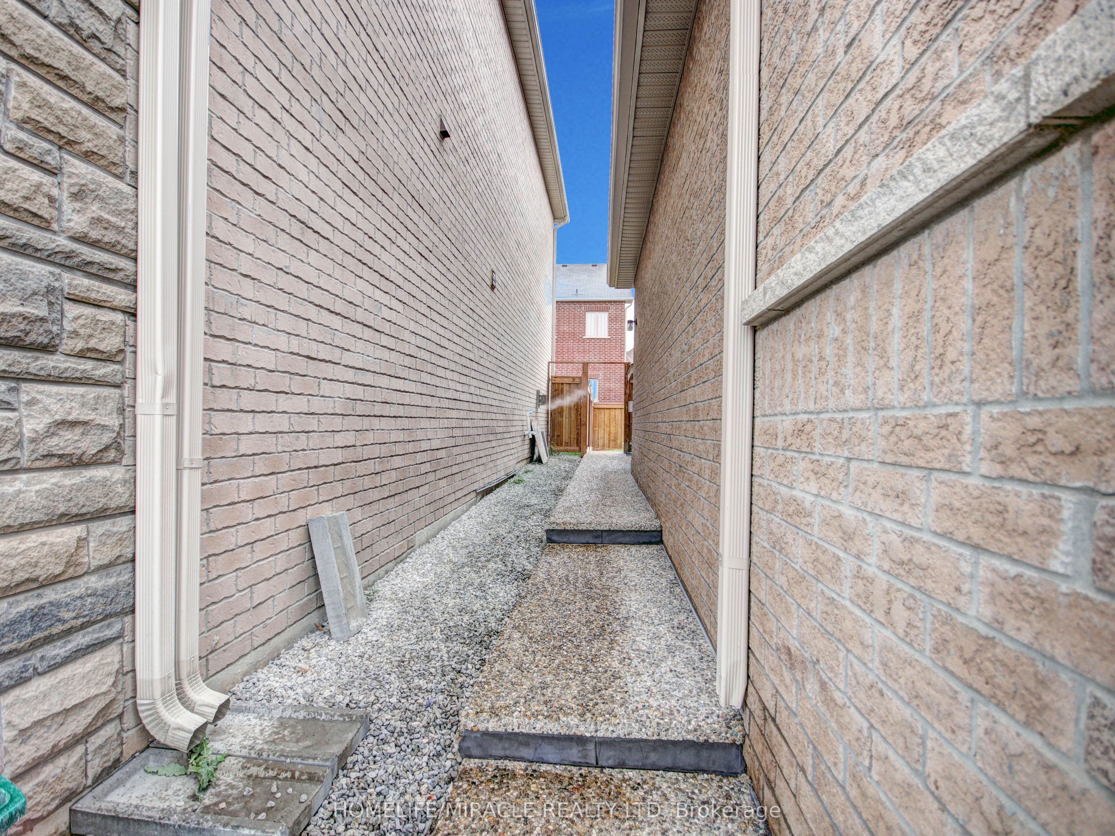 241 Etheridge Avenue, #Bsmnt