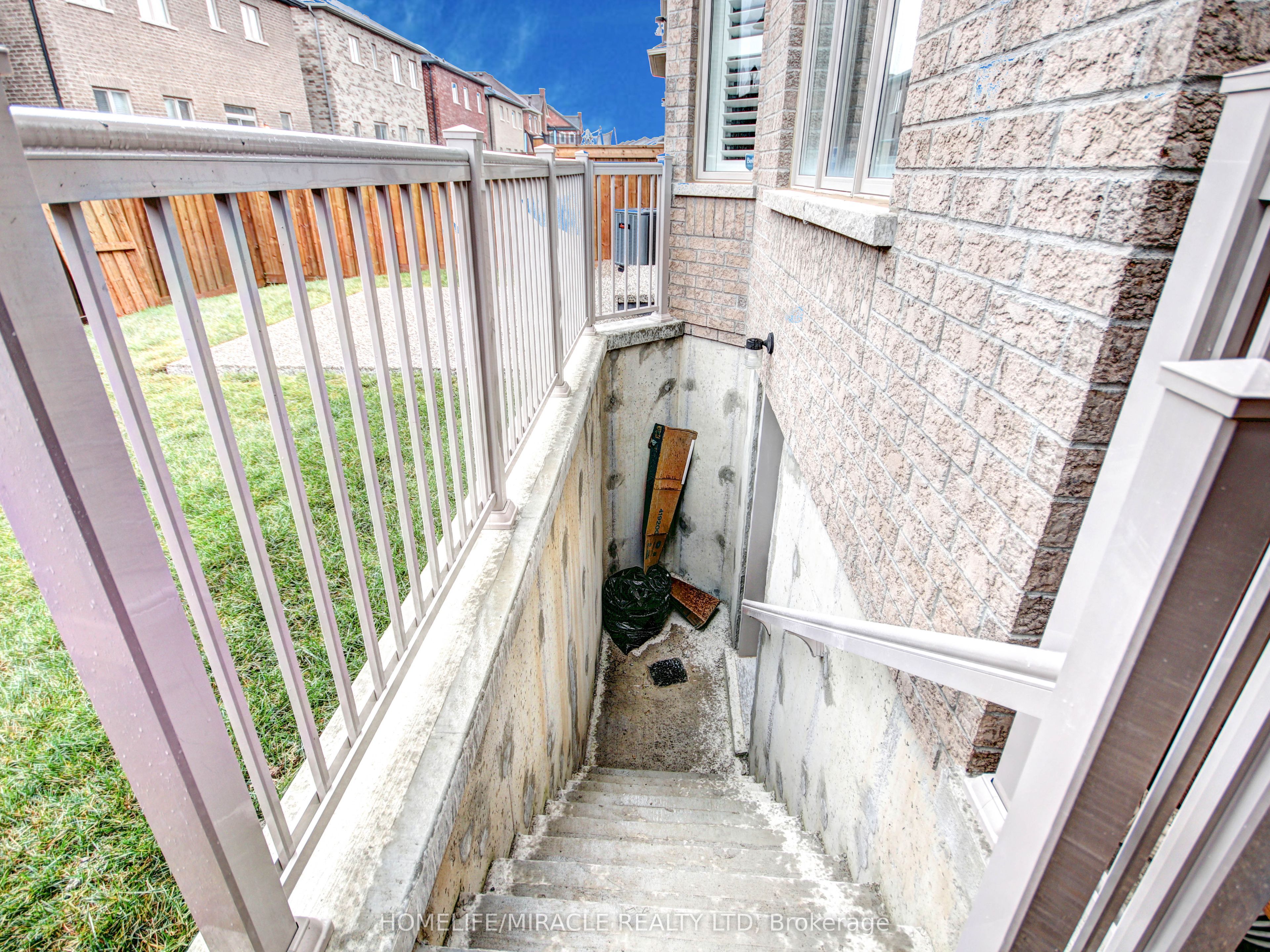 241 Etheridge Avenue, #Bsmnt