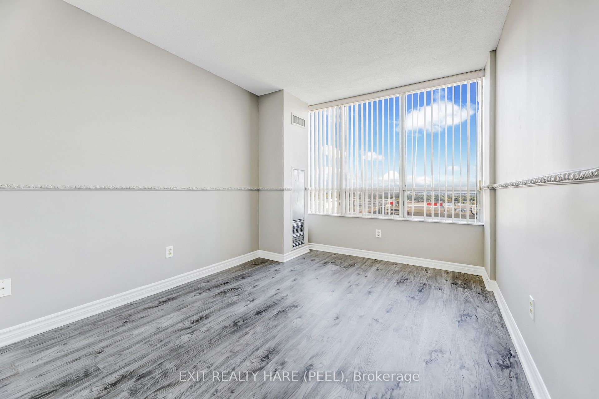 26 Hanover Road, #1002