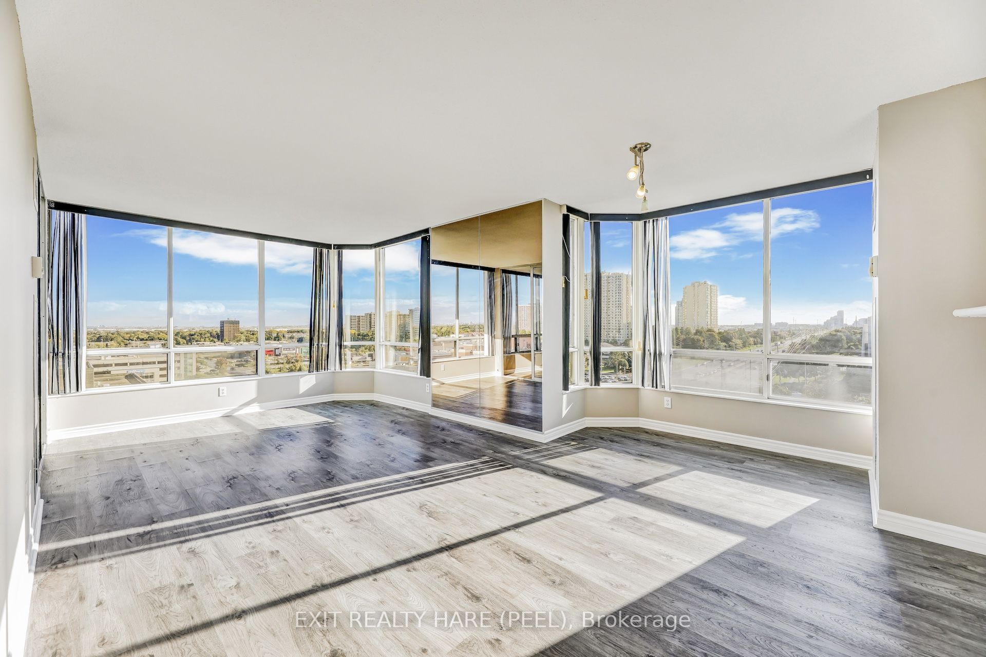 26 Hanover Road, #1002