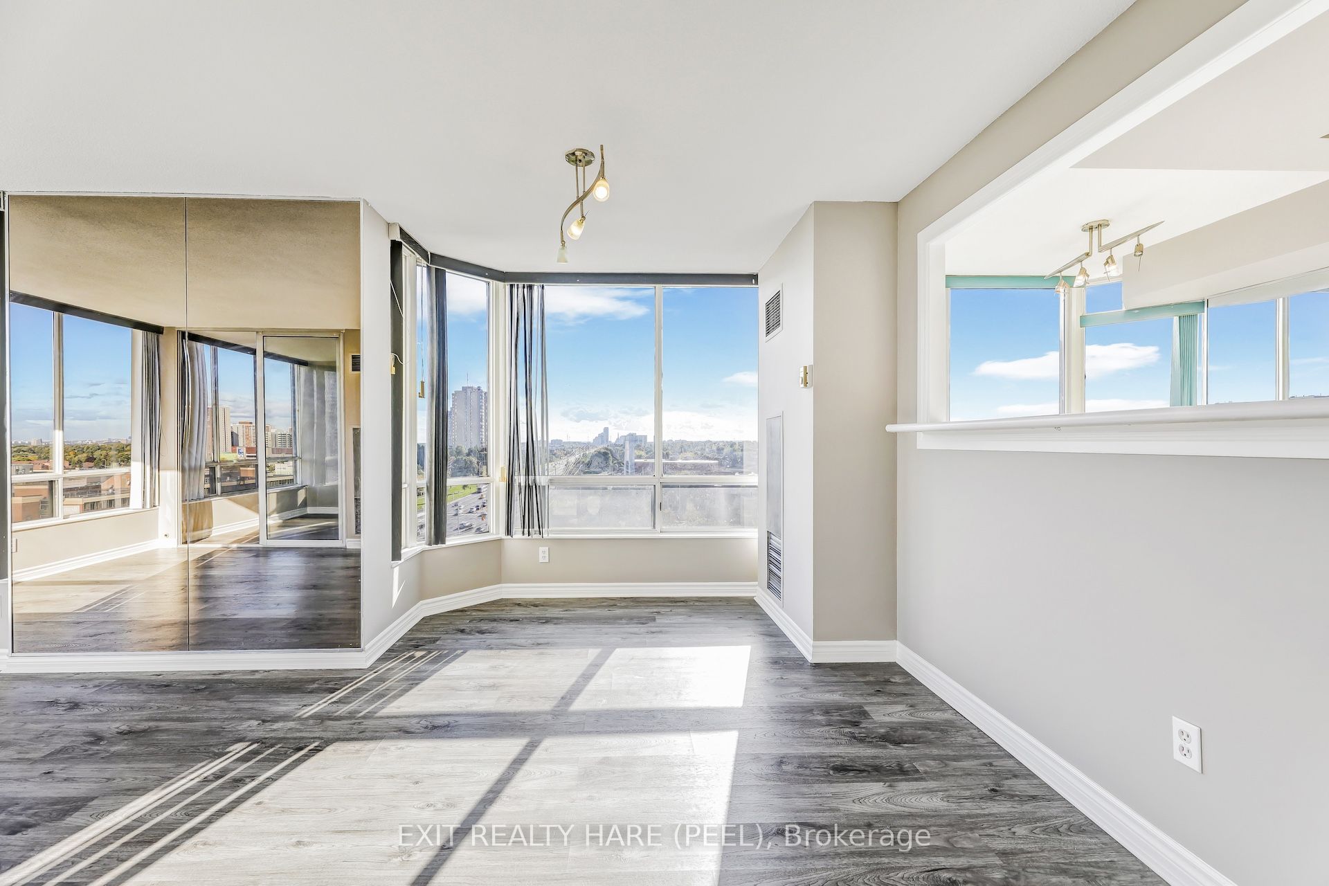 26 Hanover Road, #1002