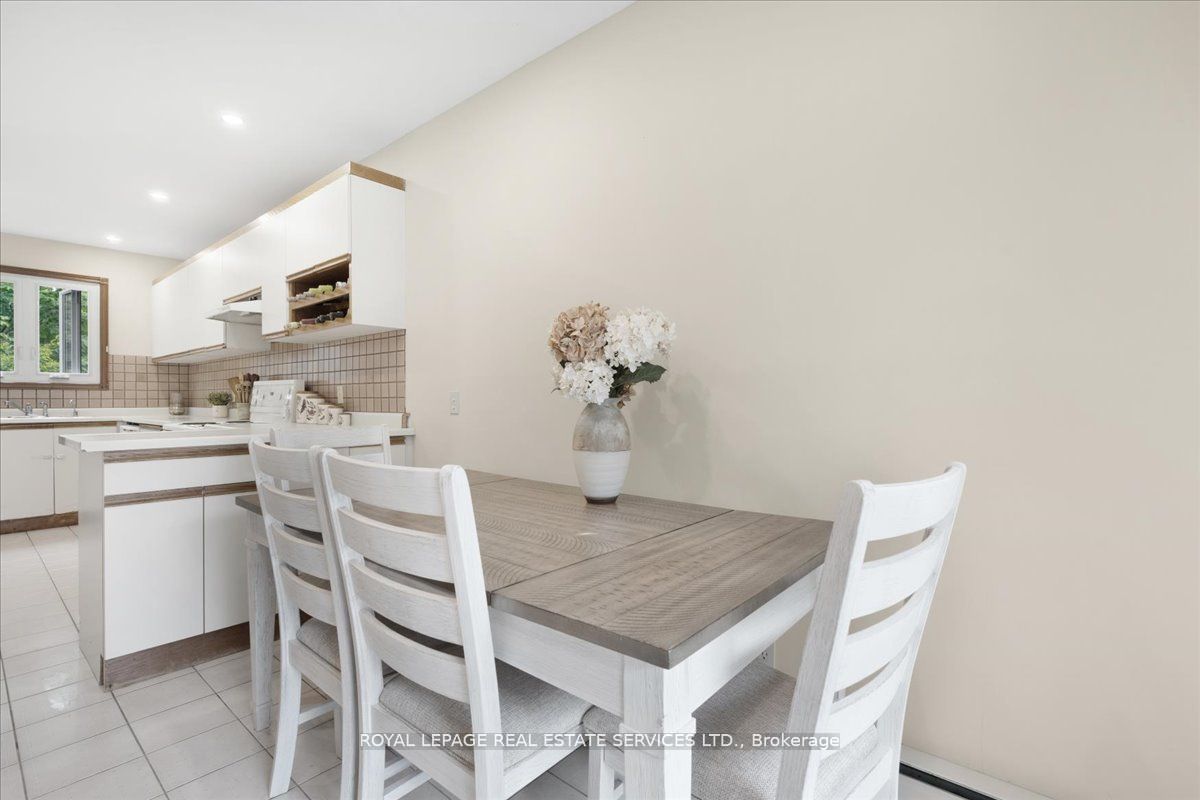 276 Lake Promenade