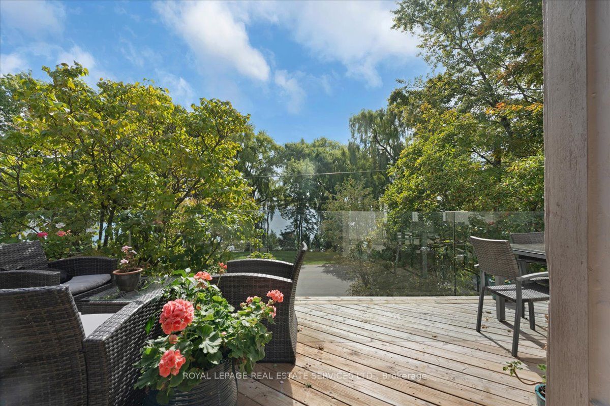 276 Lake Promenade