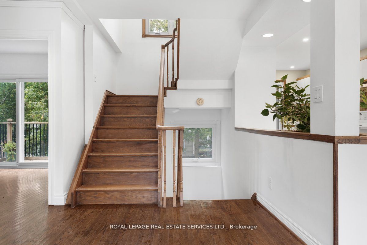 276 Lake Promenade