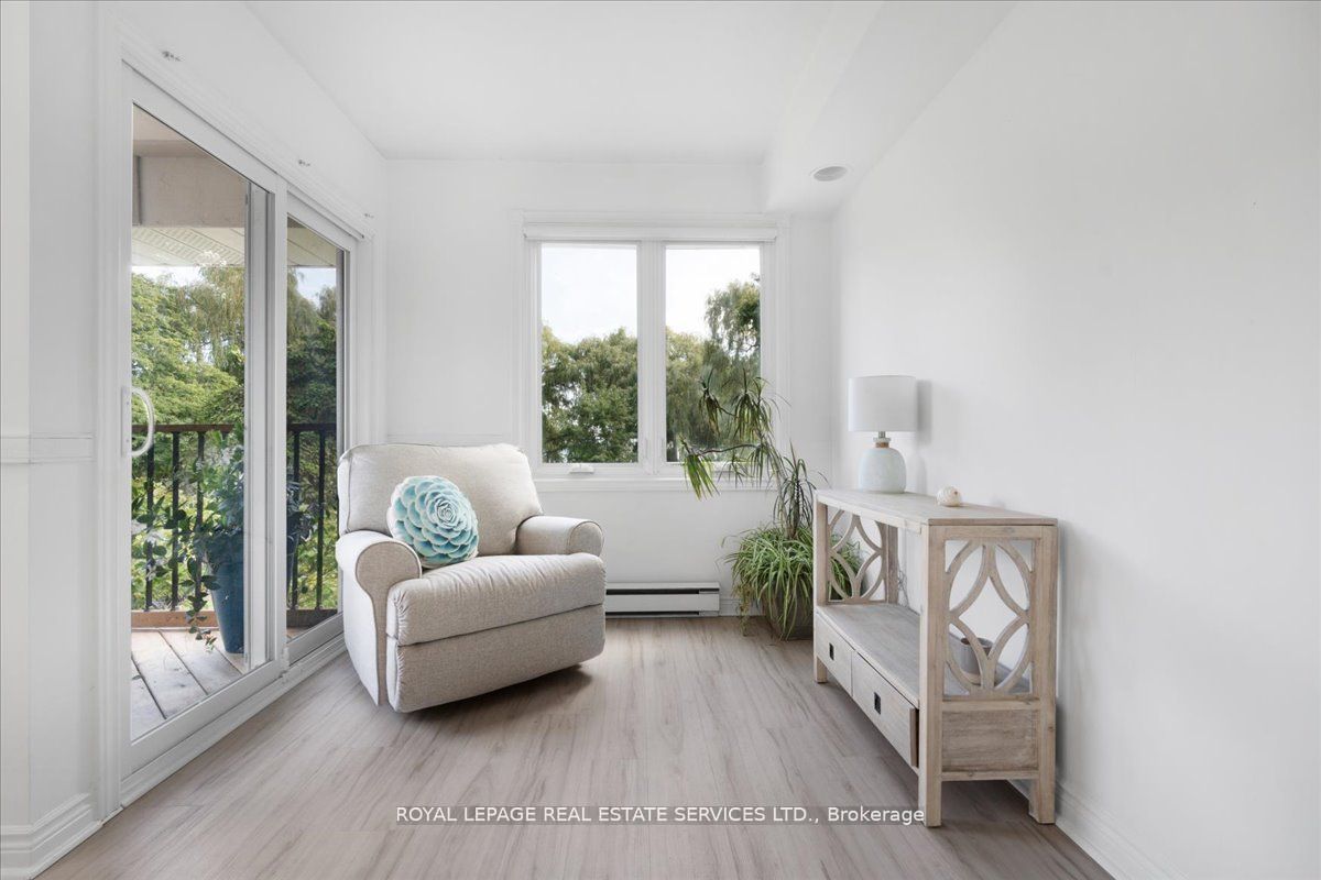 276 Lake Promenade
