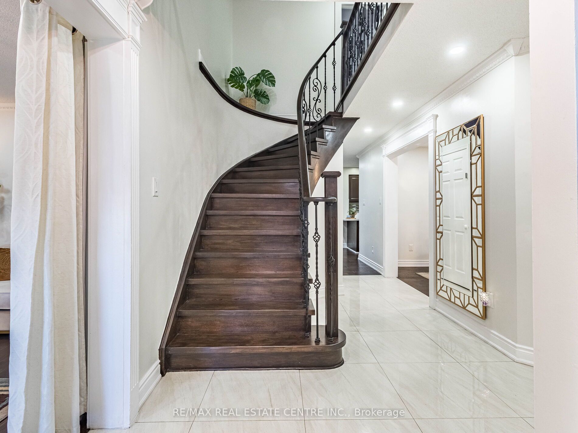 55 Castlehill Road