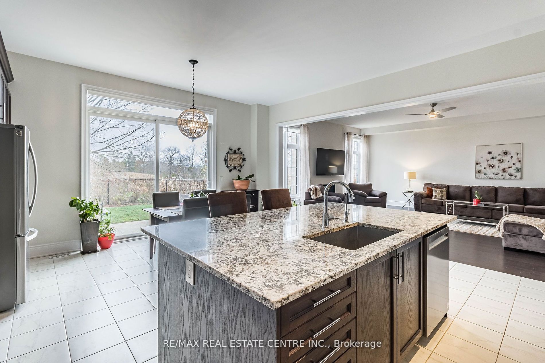 35 Arthur Griffin Crescent