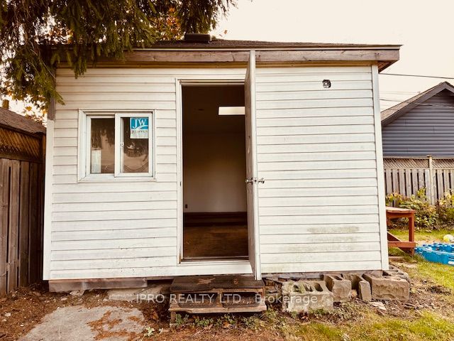 122 Milton Street