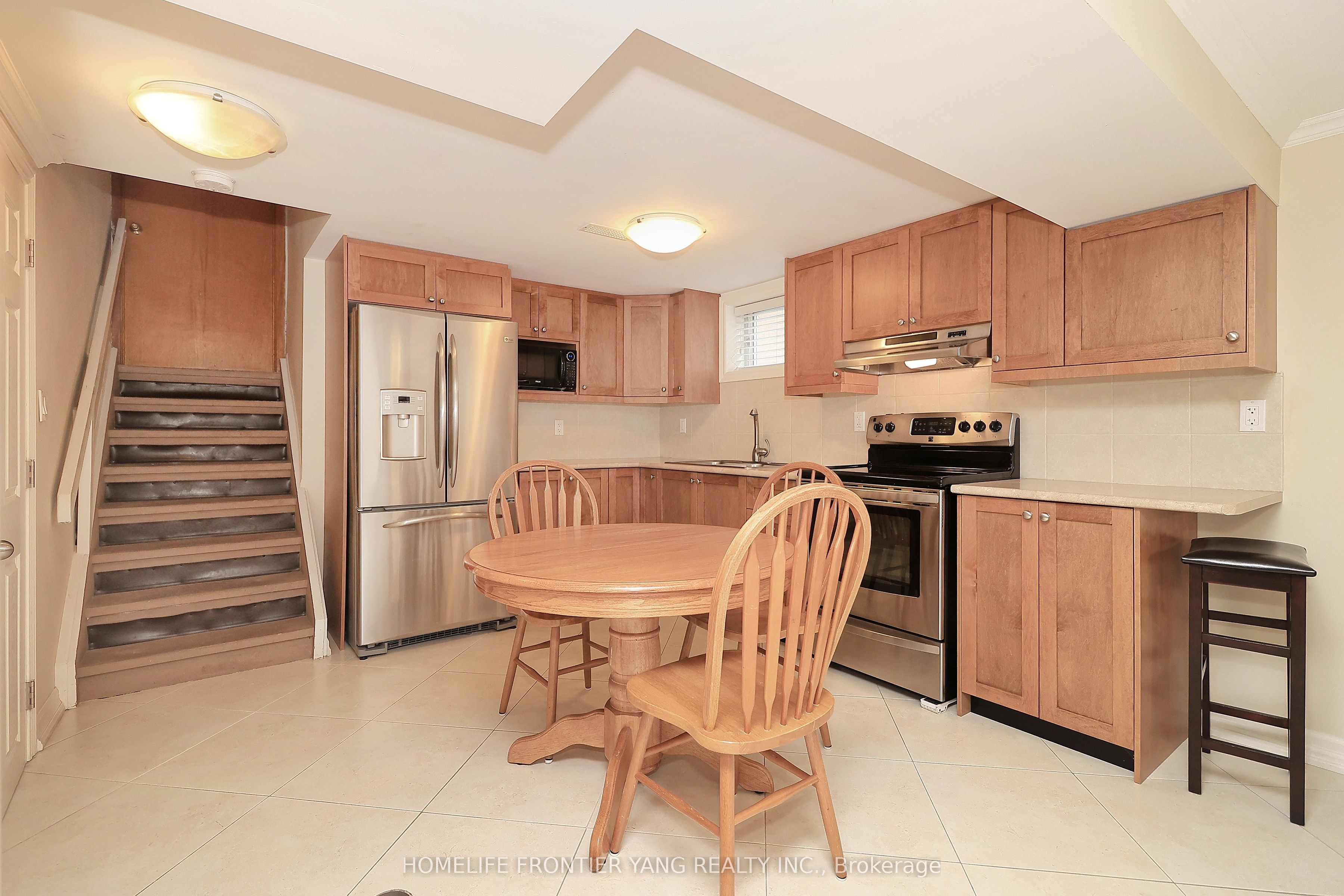 49 Graystone Gardens