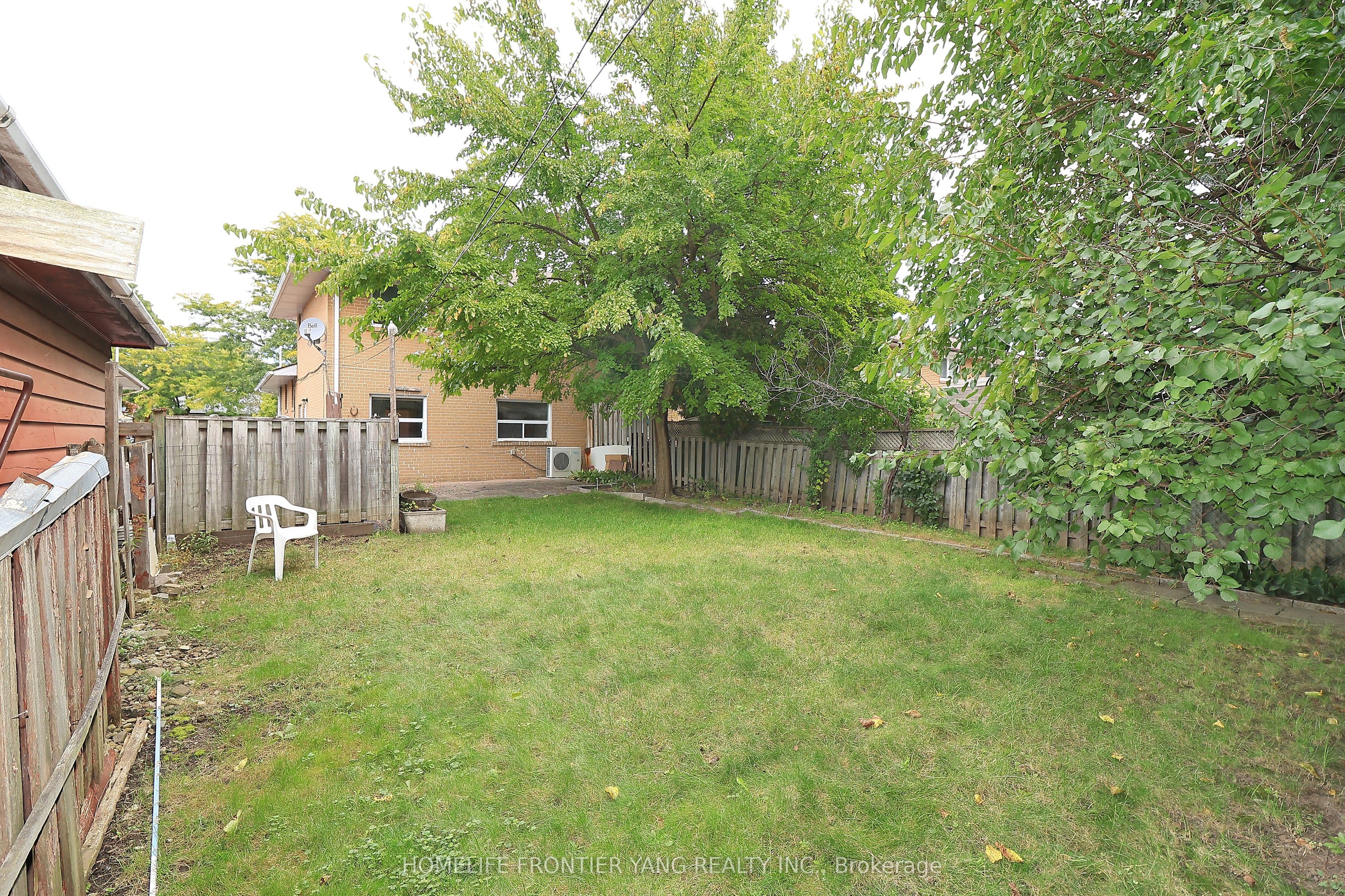 49 Graystone Gardens